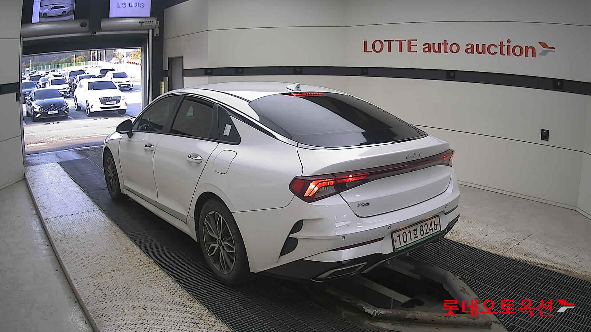 Kia K5 2022 Белый из Кореи, фото 6