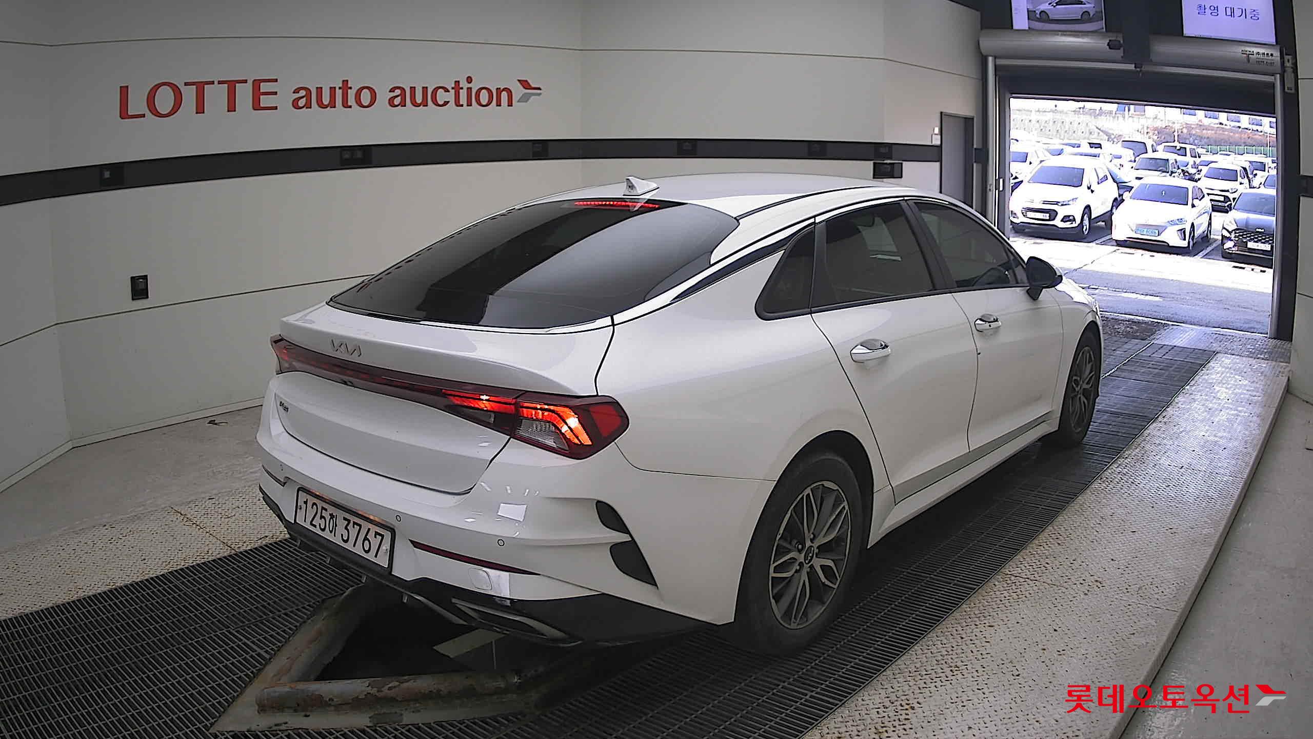 Kia K5 2022 Белый из Кореи, фото 4