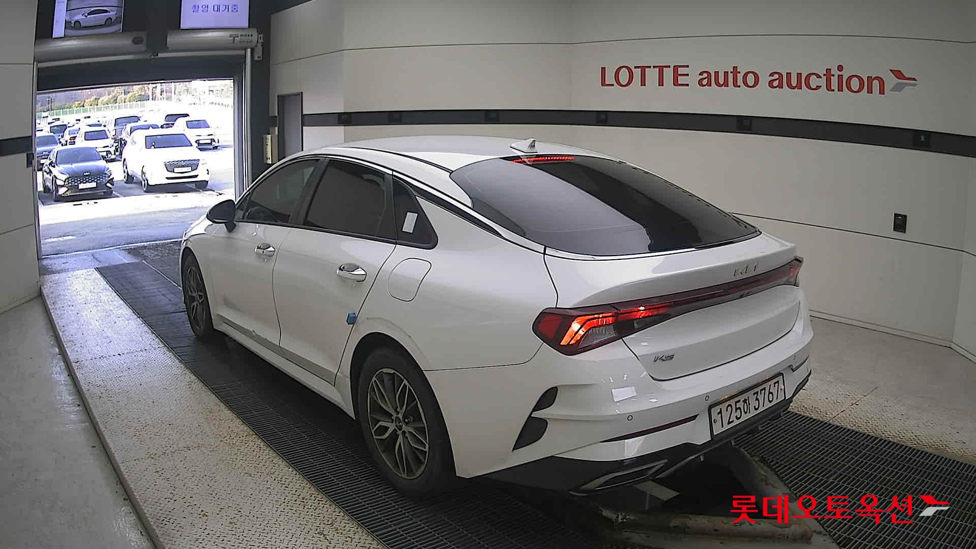 Kia K5 2022 Белый из Кореи, фото 6