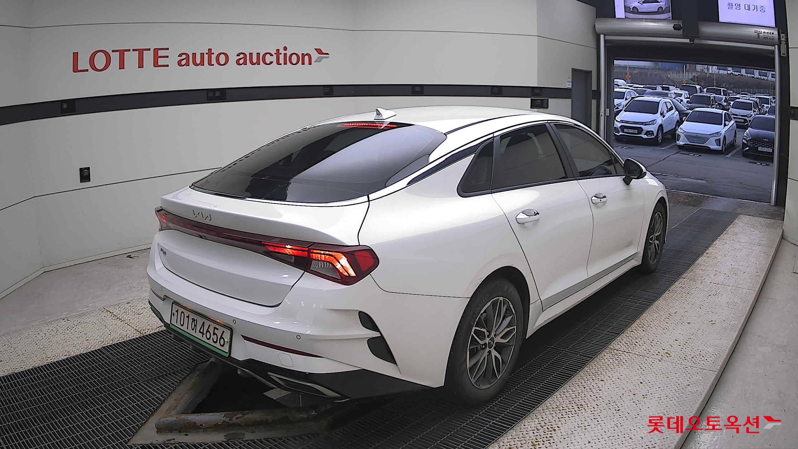 Kia K5 2022 Белый из Кореи, фото 4