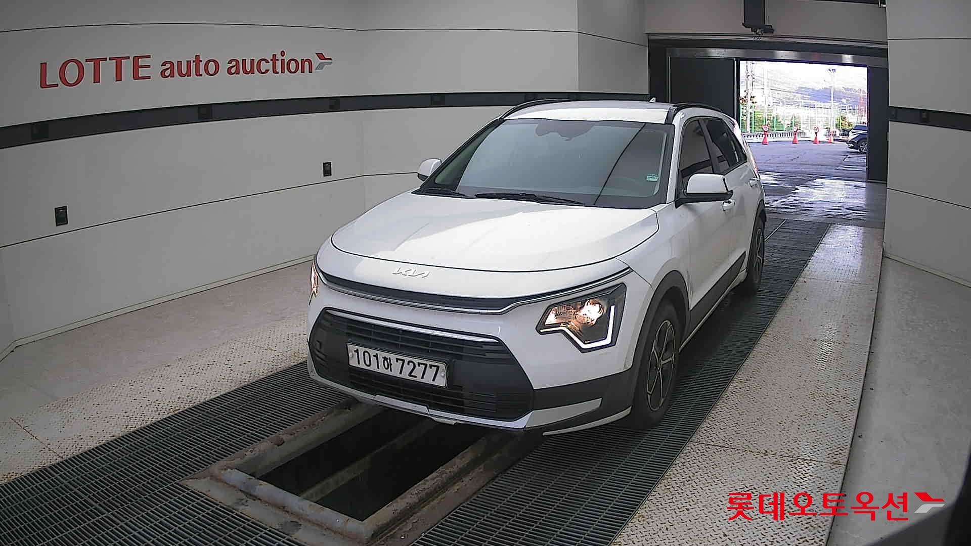 Kia Niro Hybrid 2022 Белый из Кореи