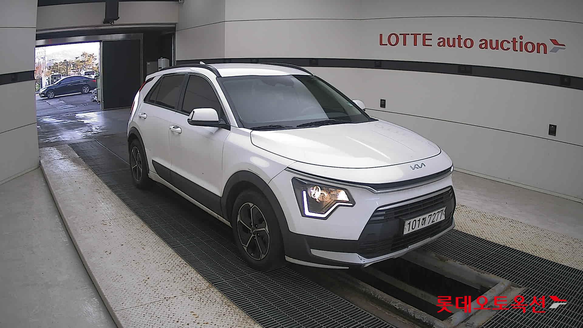 Kia Niro Hybrid 2022 Белый из Кореи, фото 2