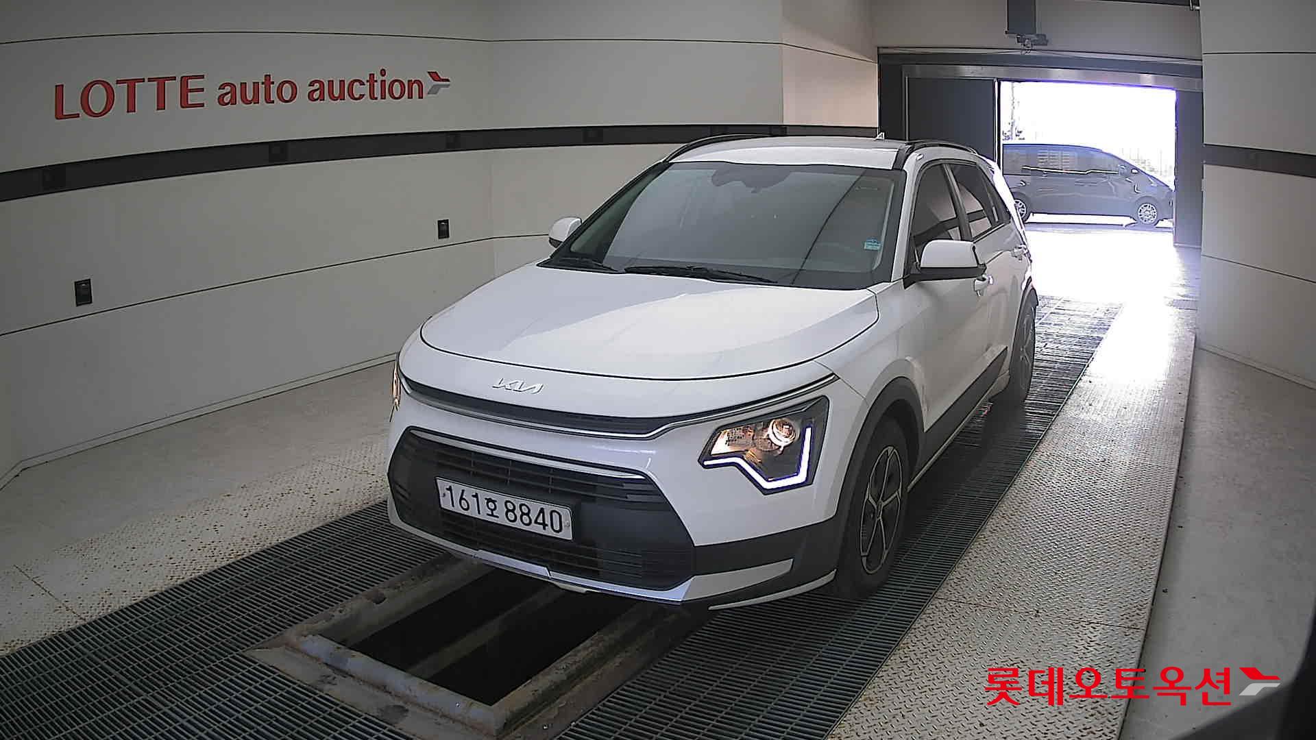 Kia Niro Hybrid 2022 Белый из Кореи