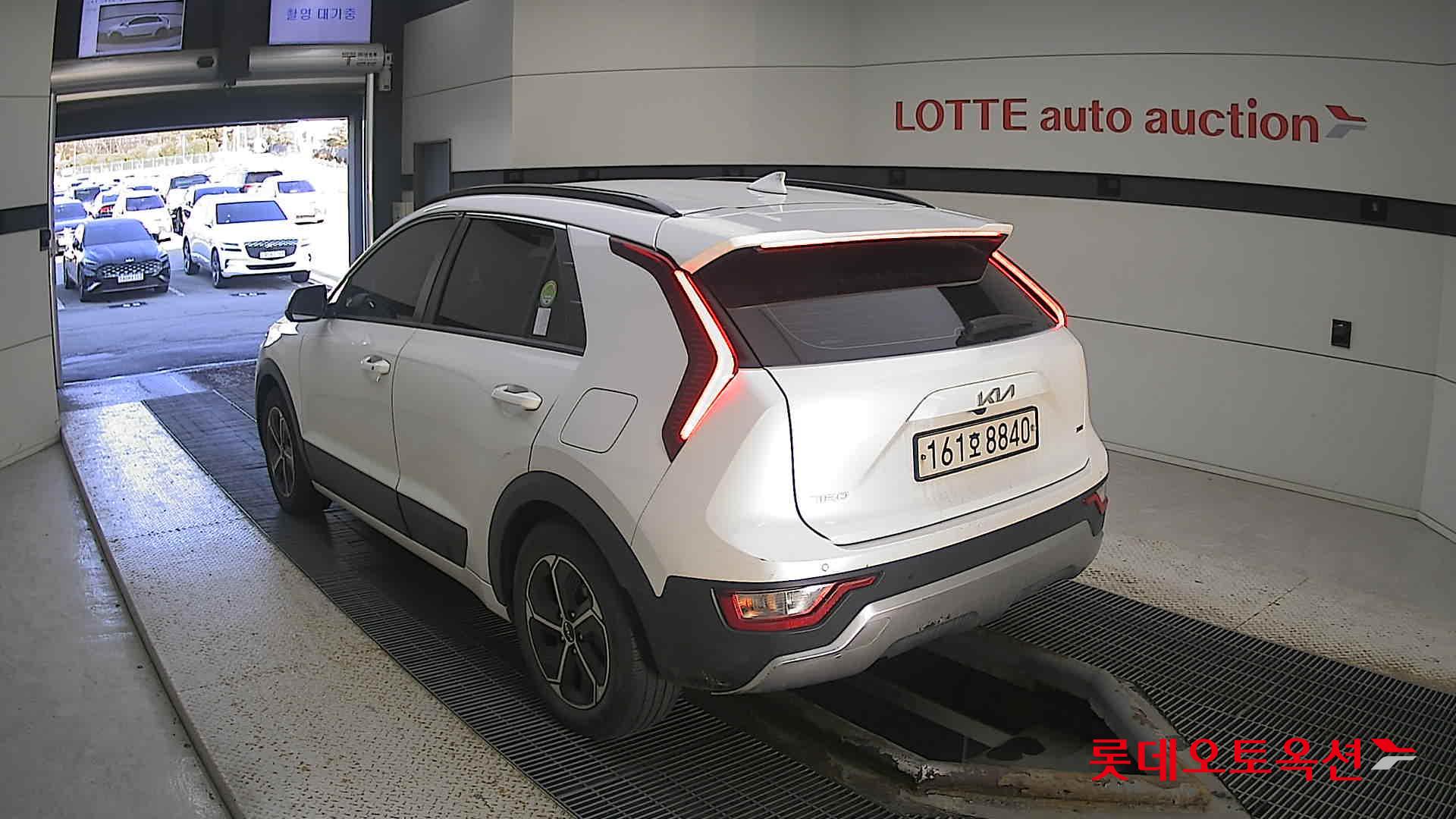 Kia Niro Hybrid 2022 Белый из Кореи, фото 6