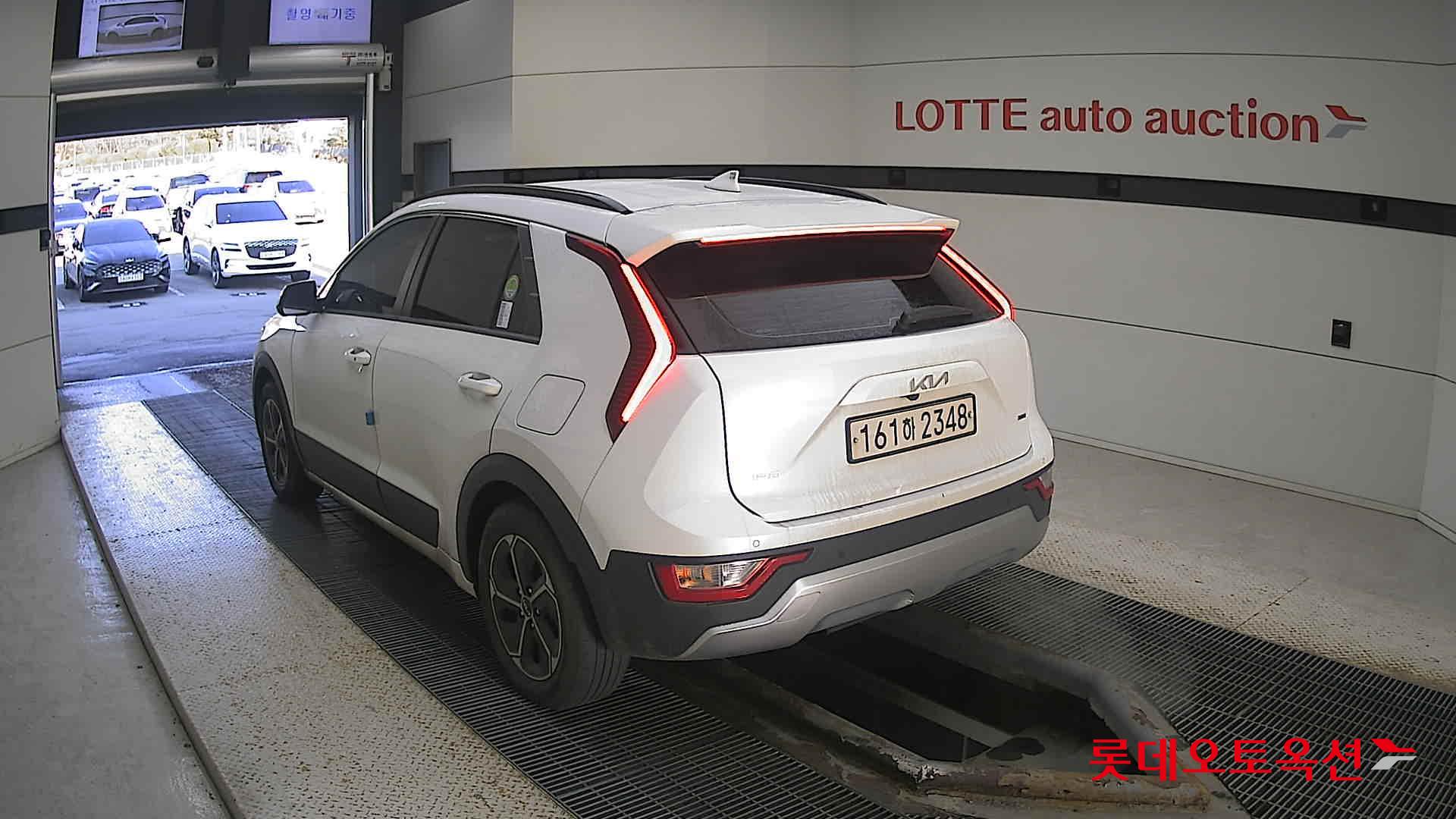 Kia Niro Hybrid 2022 Белый из Кореи, фото 6