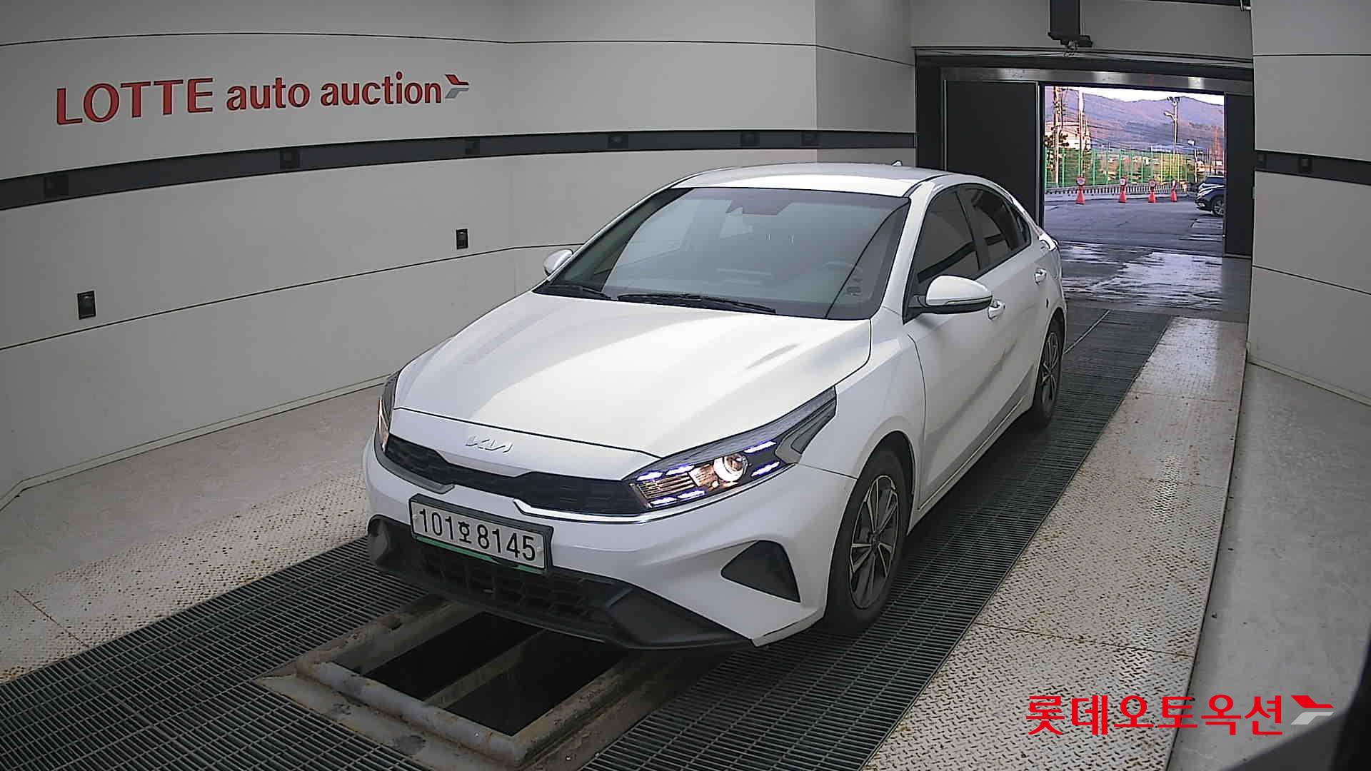 Kia K3 2022 Белый из Кореи