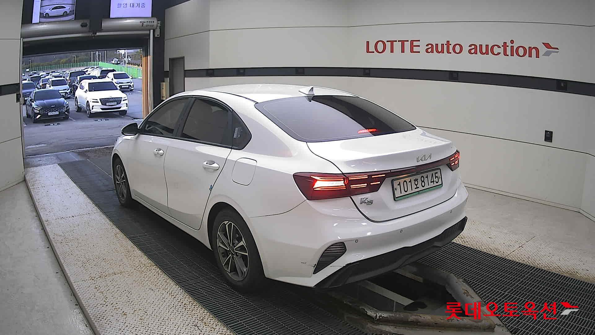 Kia K3 2022 Белый из Кореи, фото 6