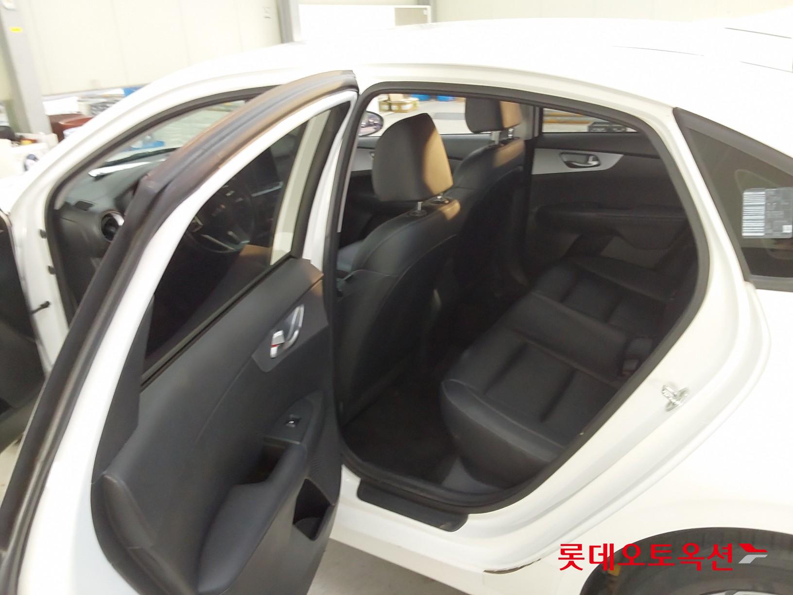 Kia K3 id 3471546 из Кореи 36