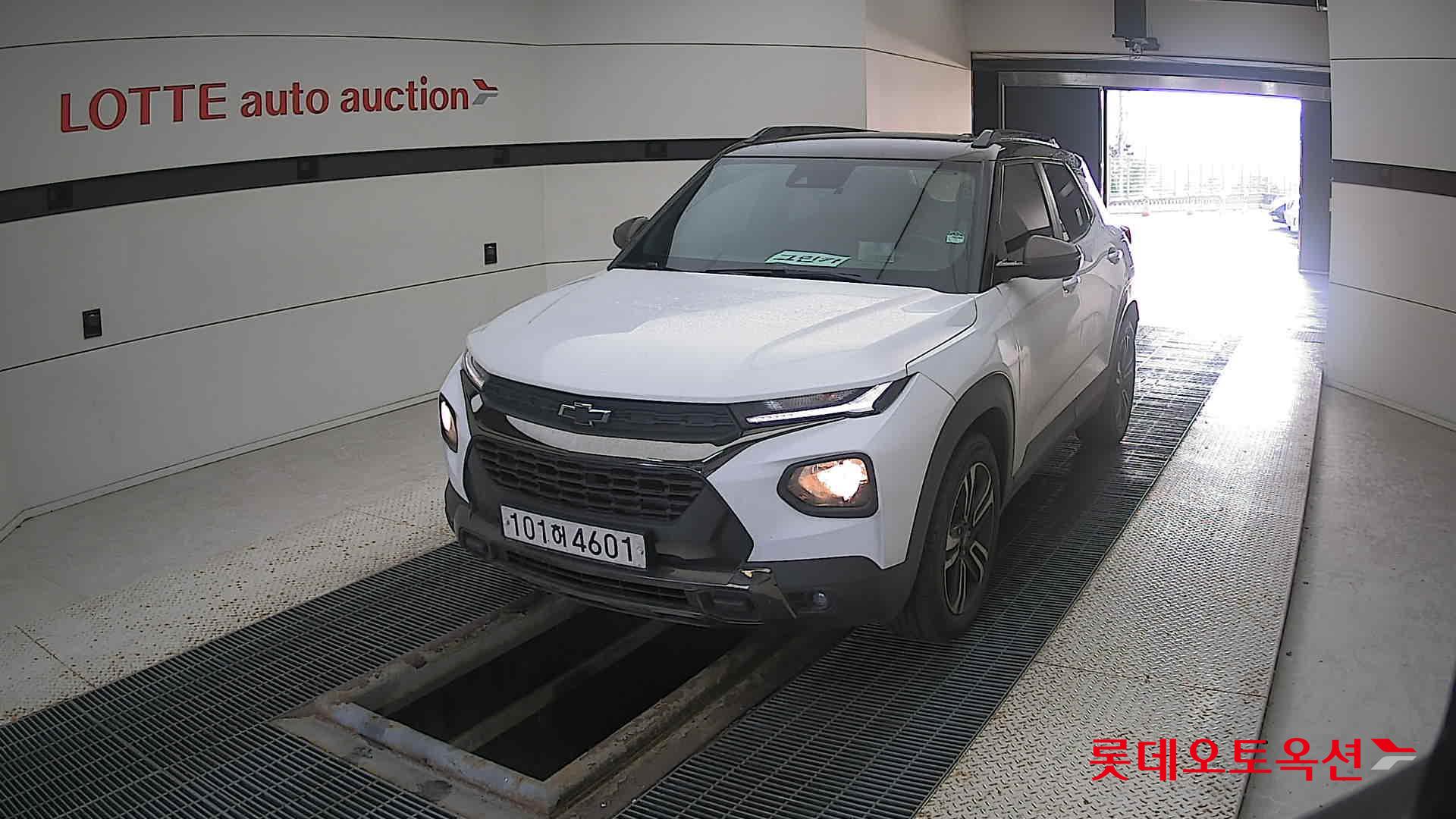 Korea G M TrailBlazer 1.35 Turbo FWD 2022 Белый из Кореи