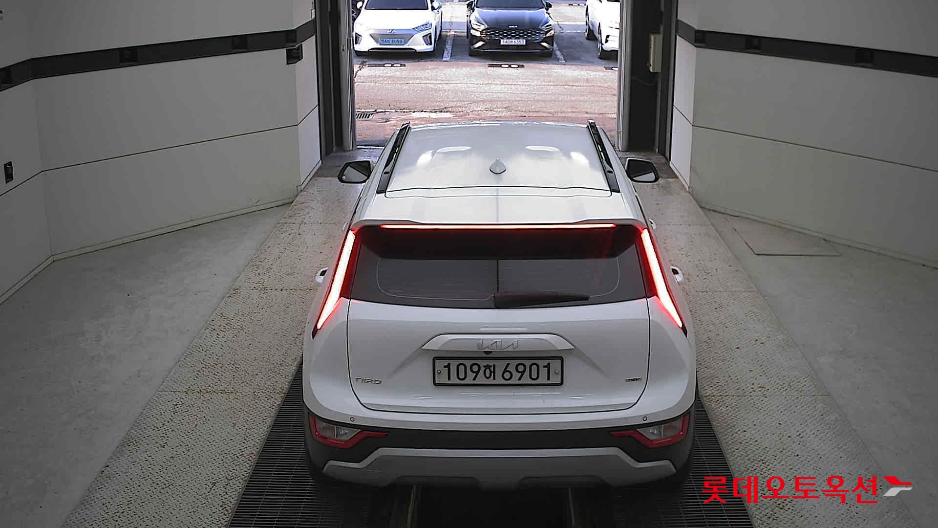 Kia Niro Hybrid 2022 Белый из Кореи, фото 5