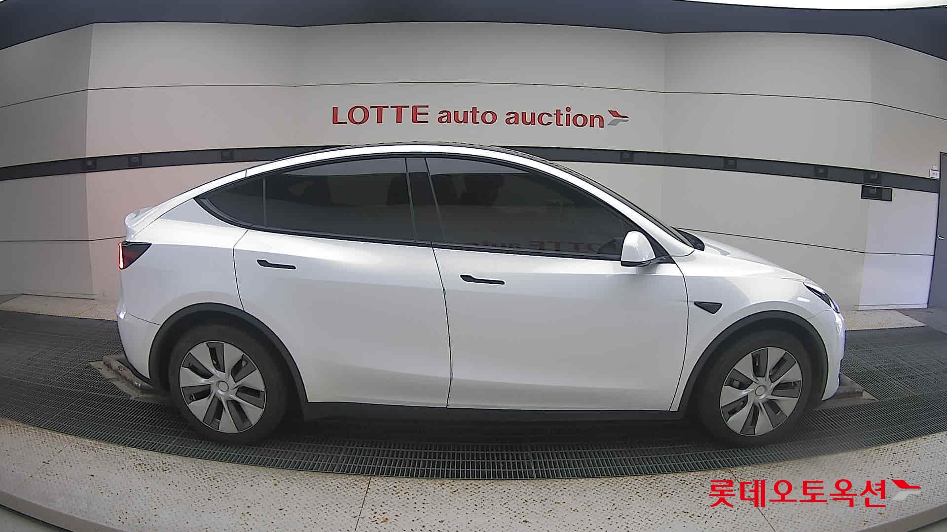 Tesla Model Y RWD 2023 Белый из Кореи, фото 3