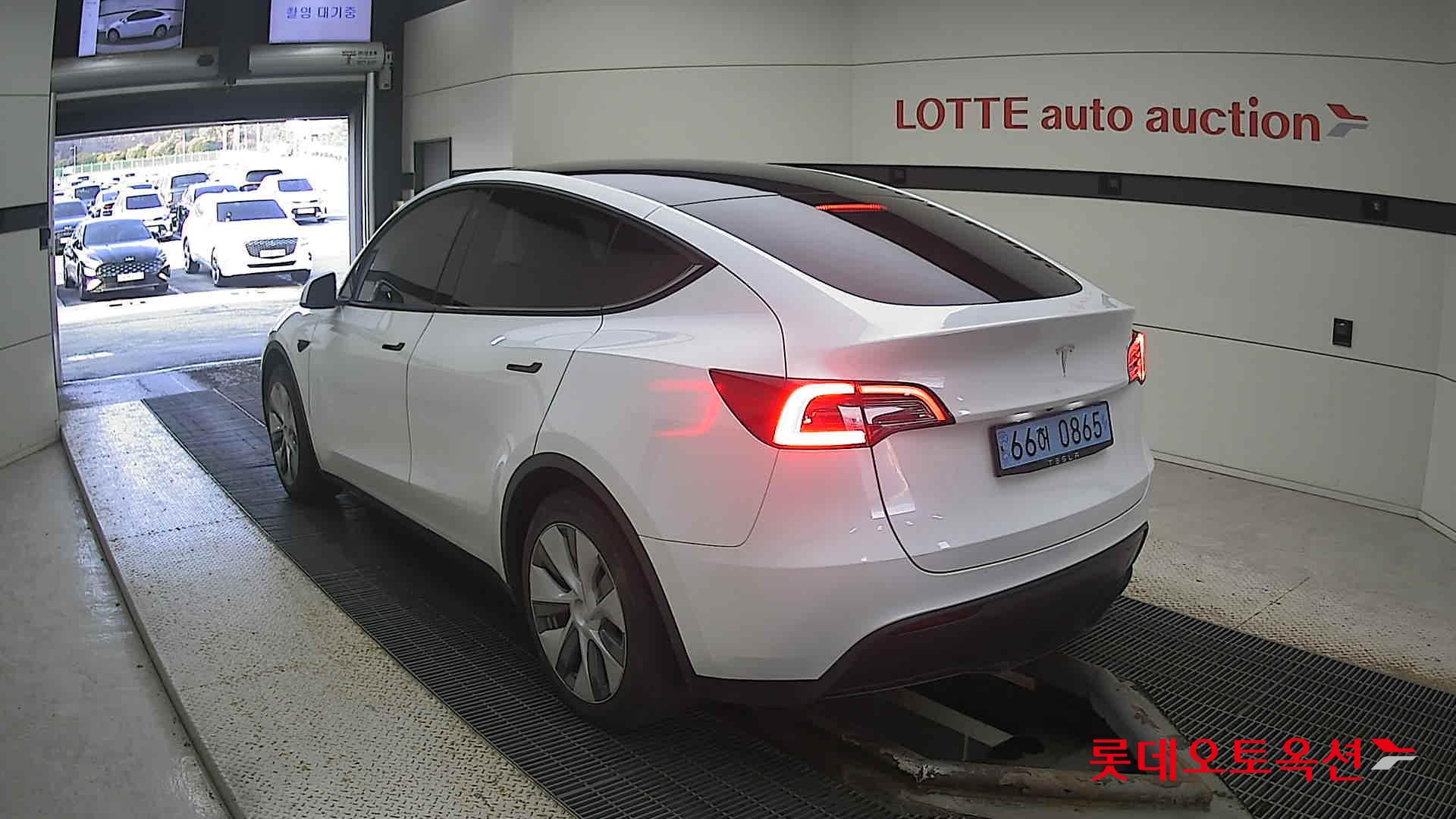 Tesla Model Y RWD 2023 Белый из Кореи, фото 6