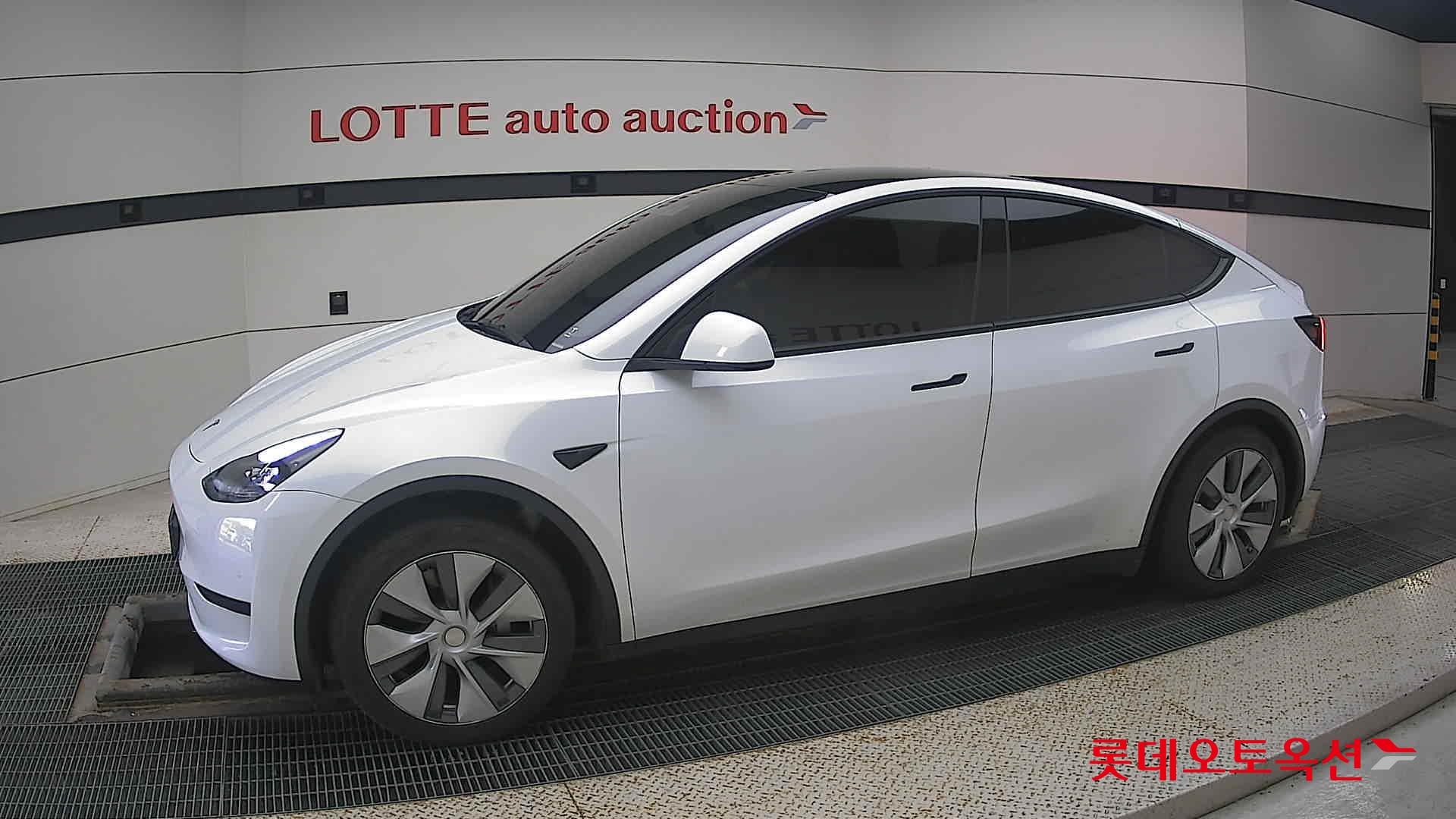Tesla Model Y RWD id 3471598 из Кореи 12