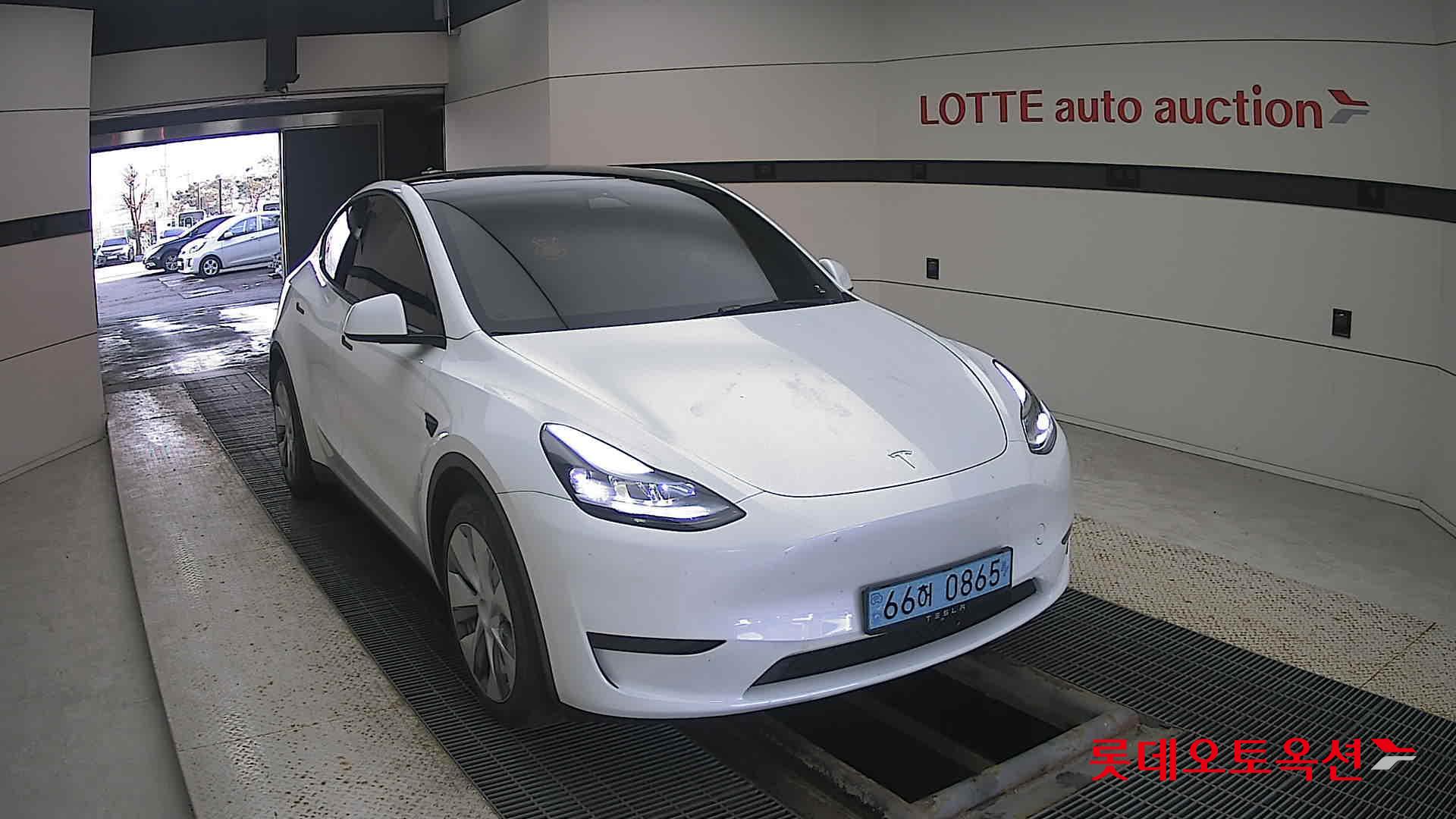 Tesla Model Y RWD id 3471598 из Кореи 15