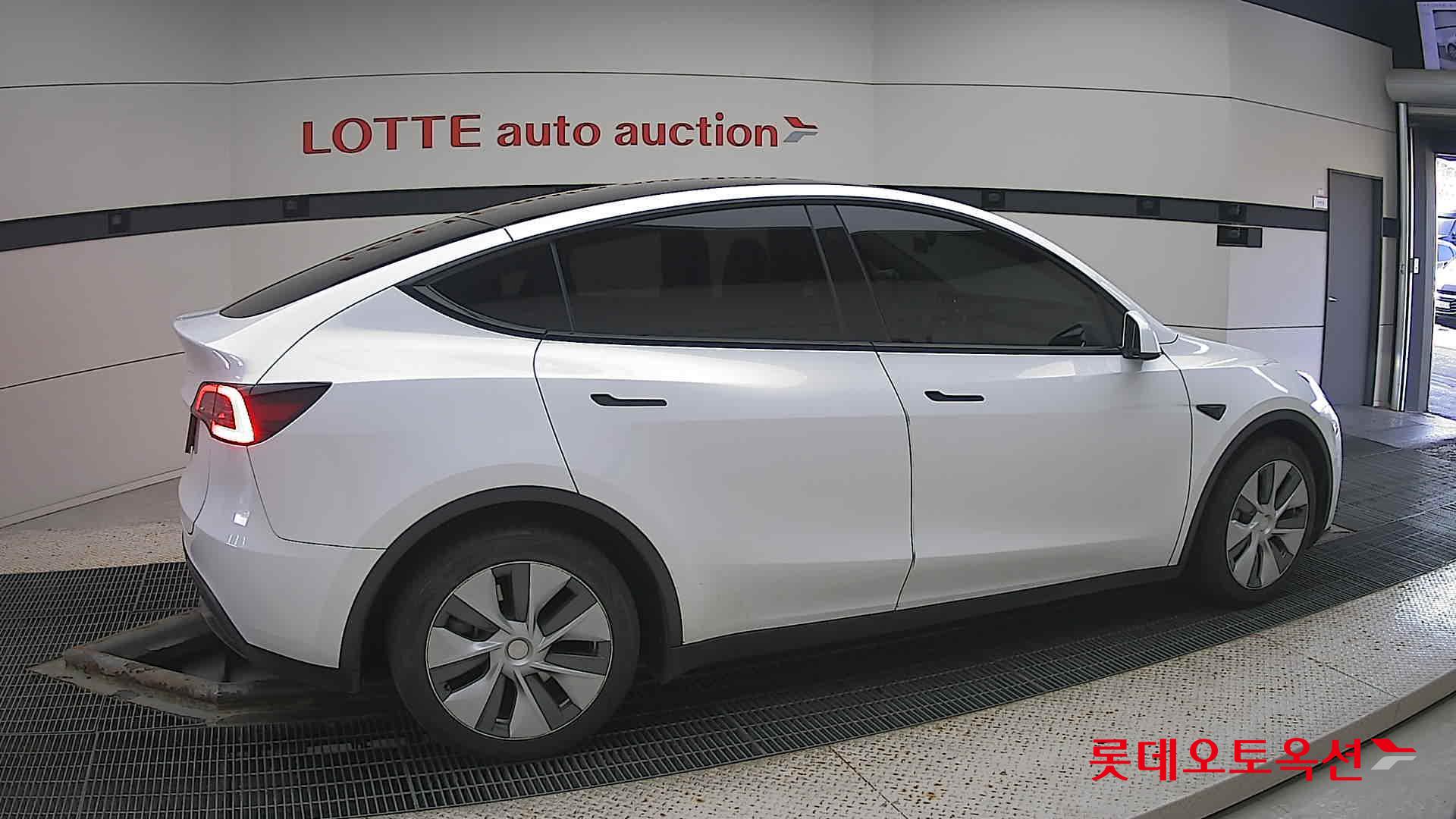 Tesla Model Y RWD id 3471598 из Кореи 18