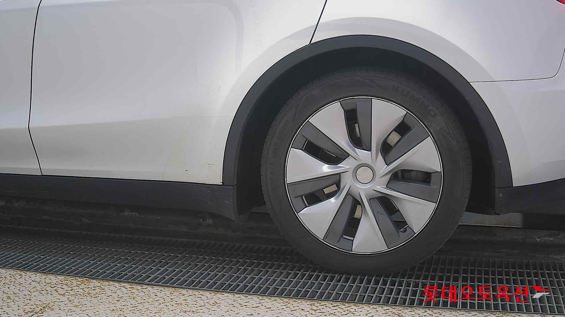 Tesla Model Y RWD id 3471598 из Кореи 22