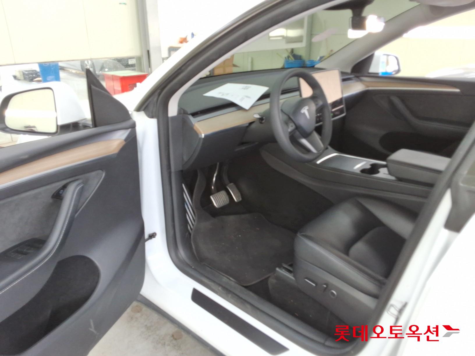 Tesla Model Y RWD id 3471598 из Кореи 35