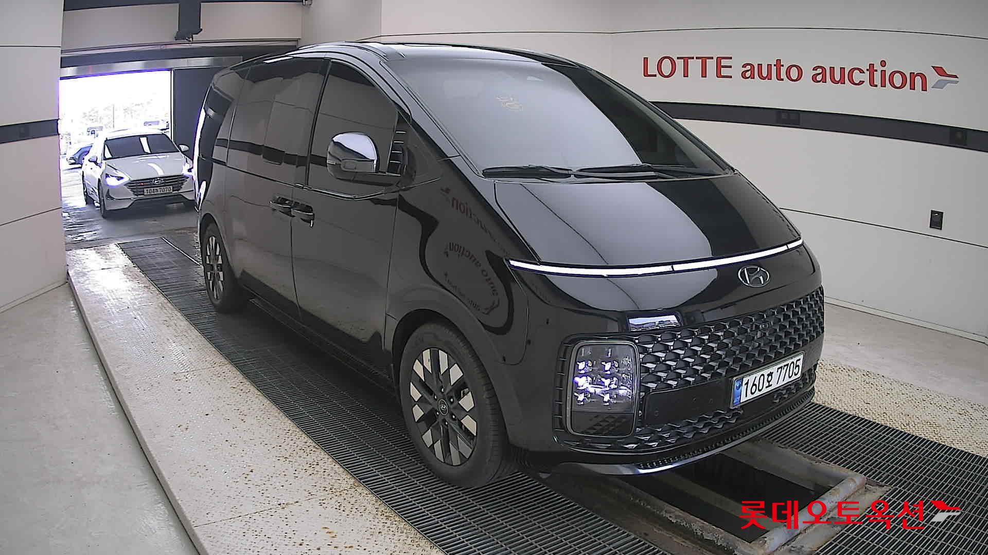 Hyundai Staria Lounge 2022 Черный из Кореи, фото 2