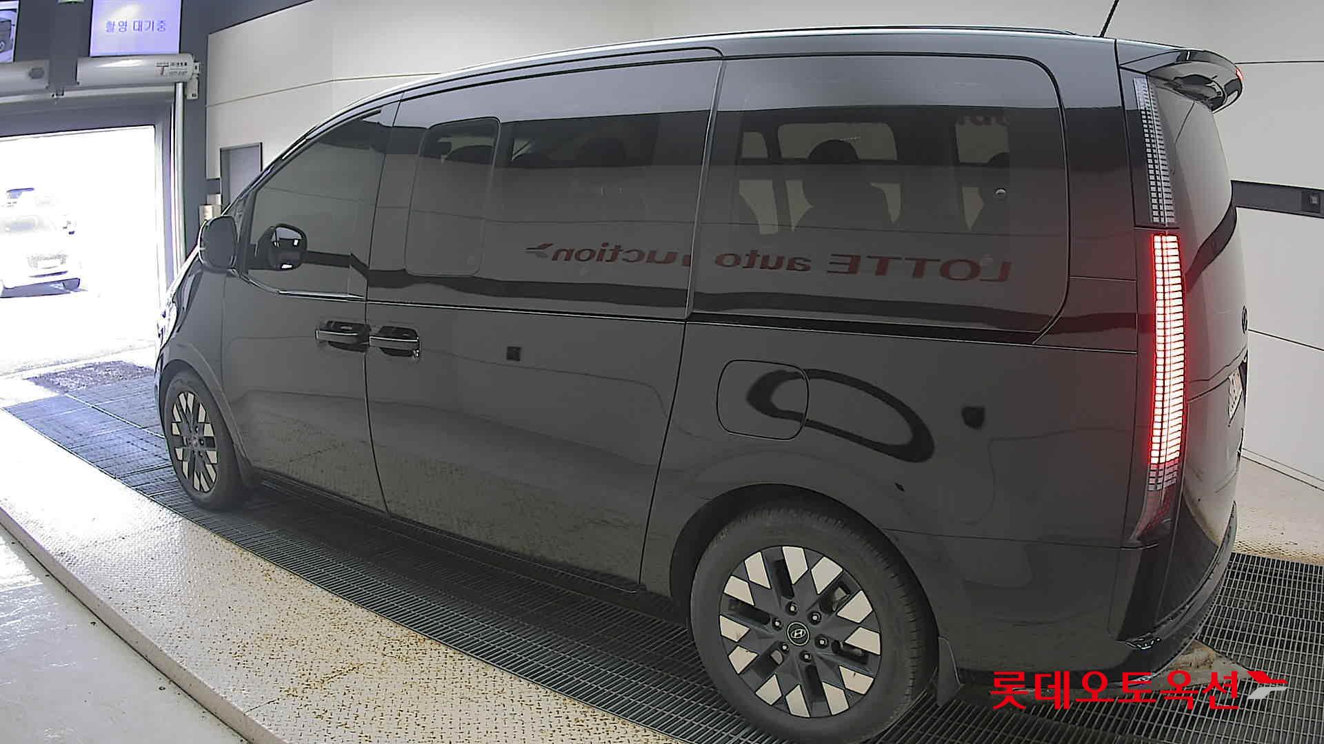 Hyundai Staria Lounge id 3471608 из Кореи 10