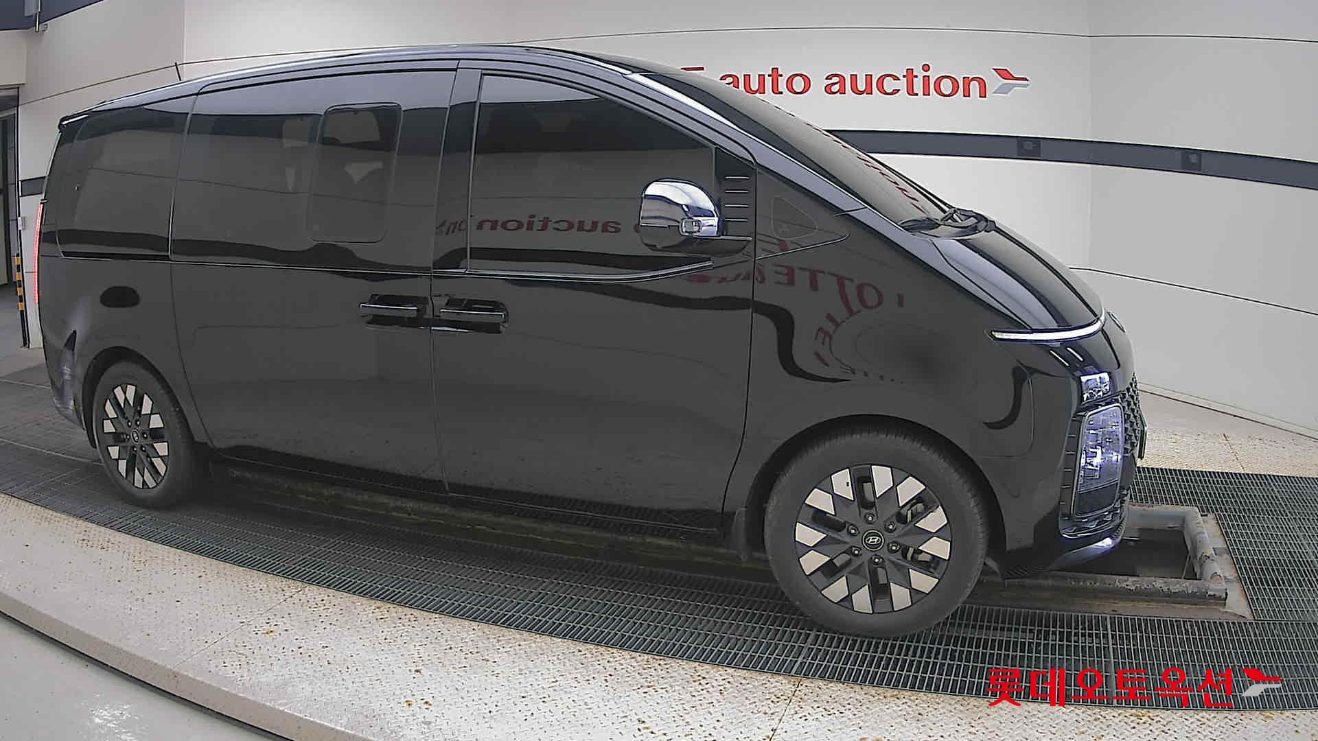 Hyundai Staria Lounge id 3471608 из Кореи 17