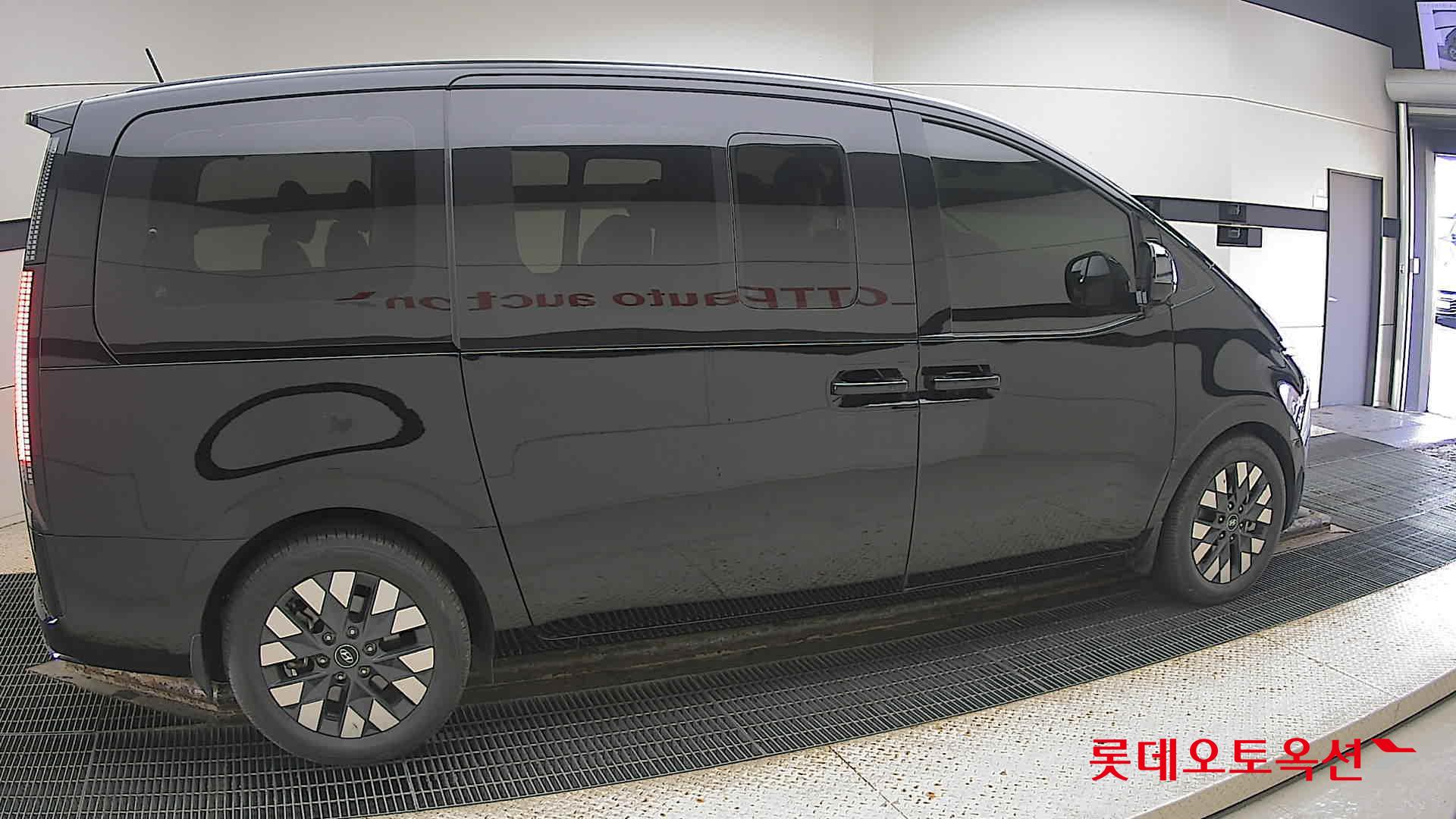 Hyundai Staria Lounge id 3471608 из Кореи 18