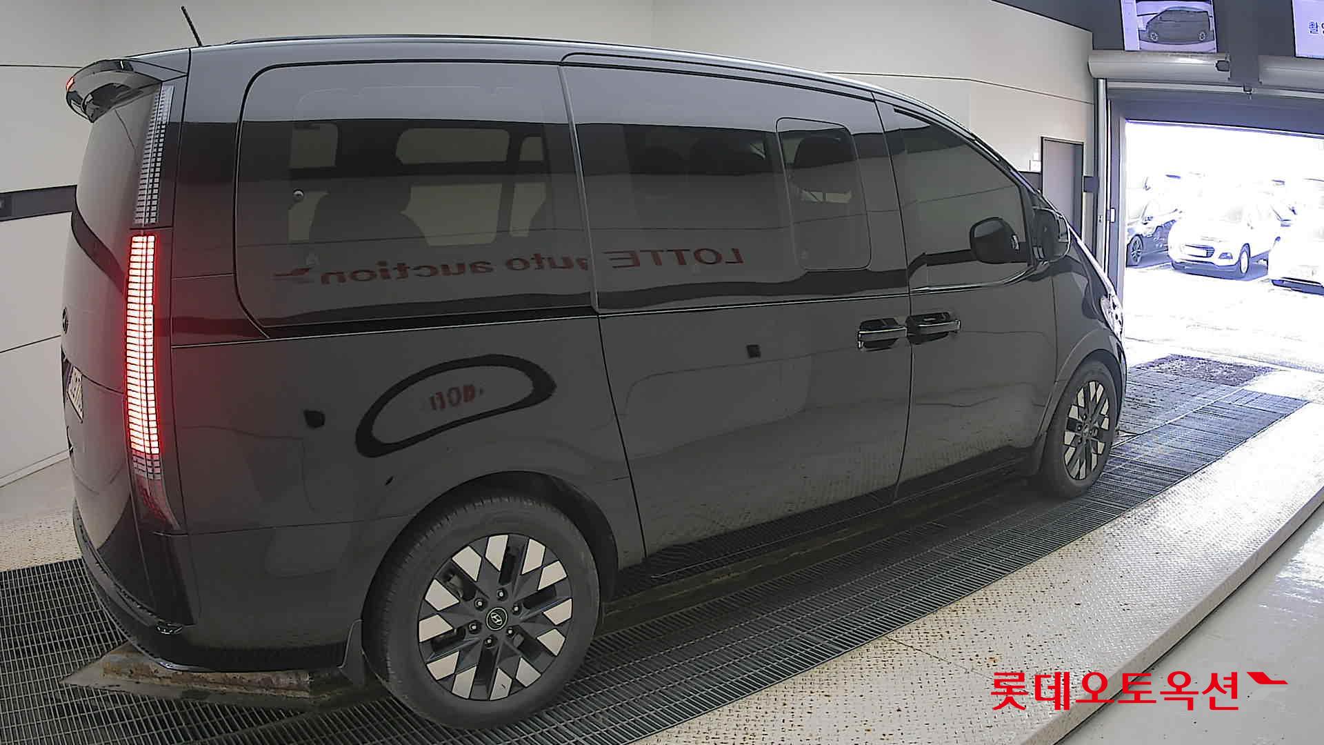 Hyundai Staria Lounge id 3471608 из Кореи 19