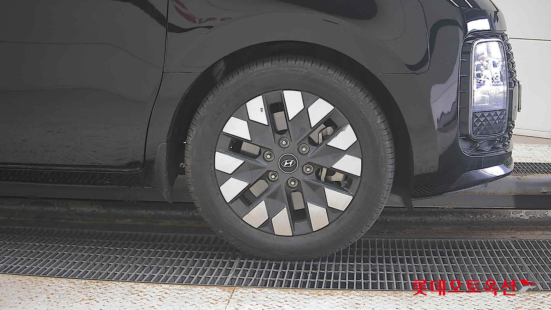 Hyundai Staria Lounge id 3471608 из Кореи 23