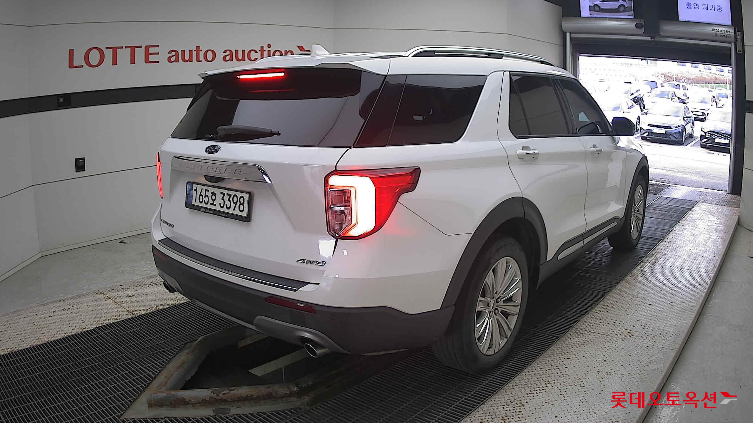 Ford Explorer 2.3 2021 Белый из Кореи, фото 4