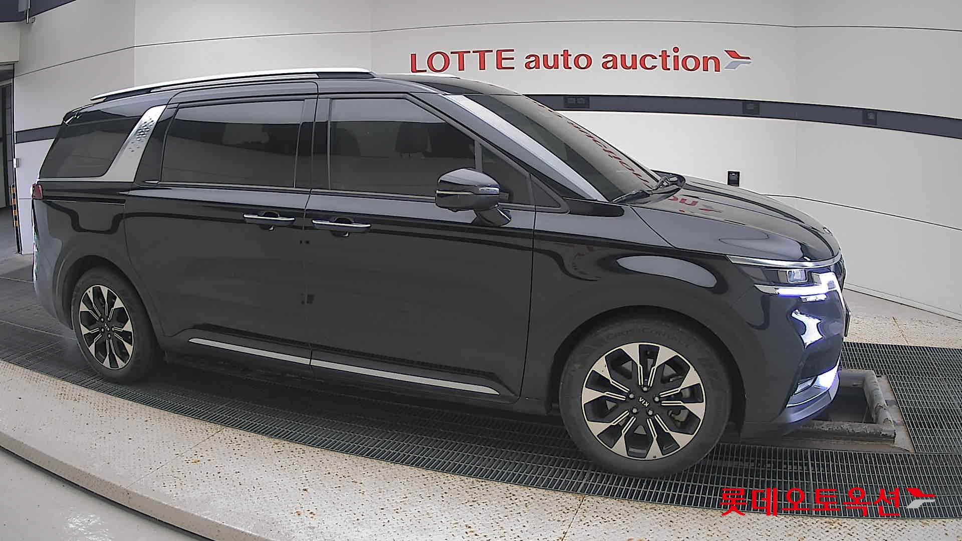 Kia Carnival id 3476476 из Кореи 17