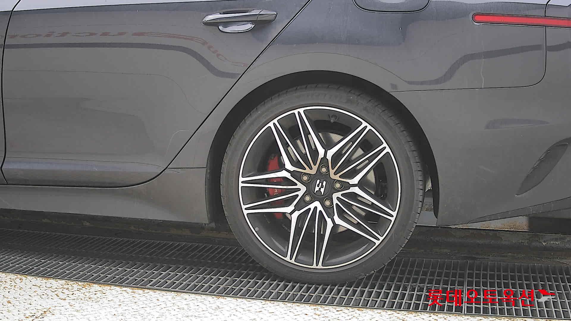 Kia Stinger id 3466789 из Кореи 22