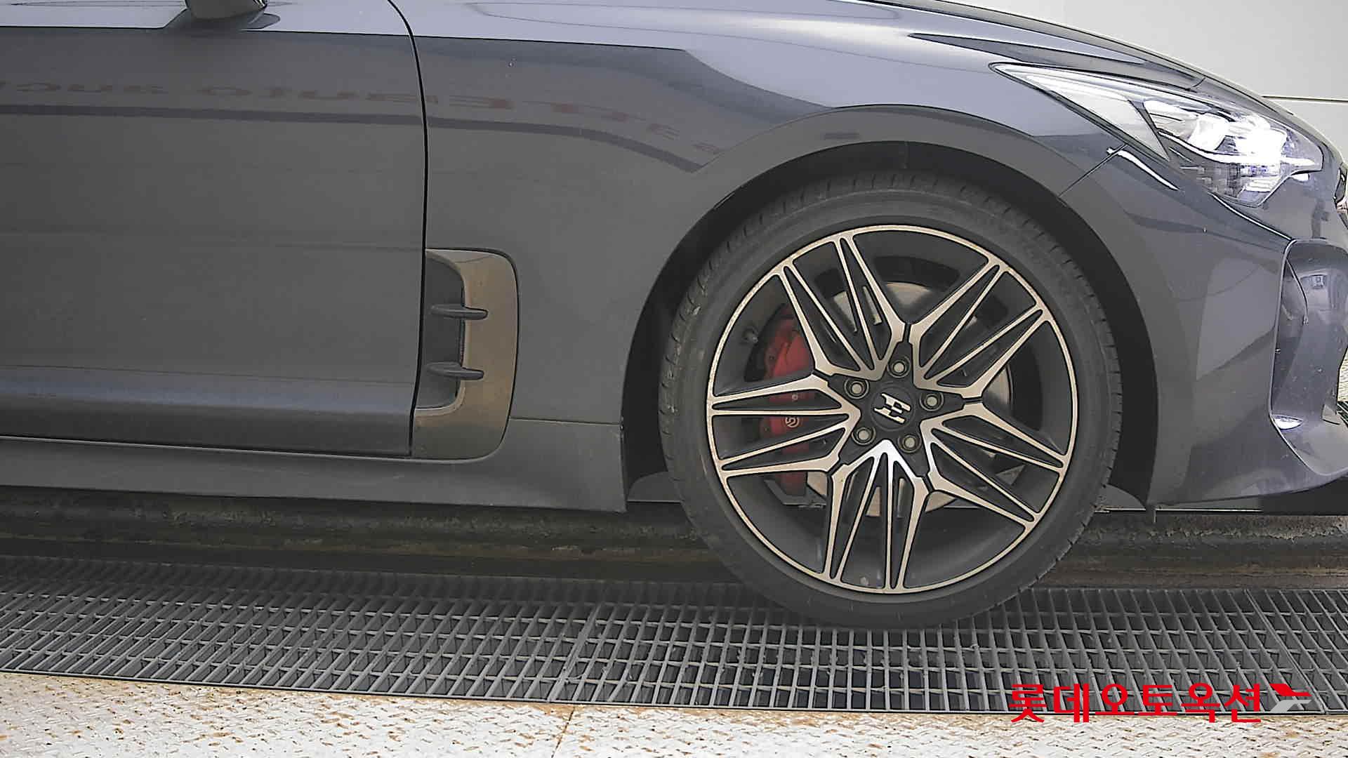 Kia Stinger id 3466789 из Кореи 23