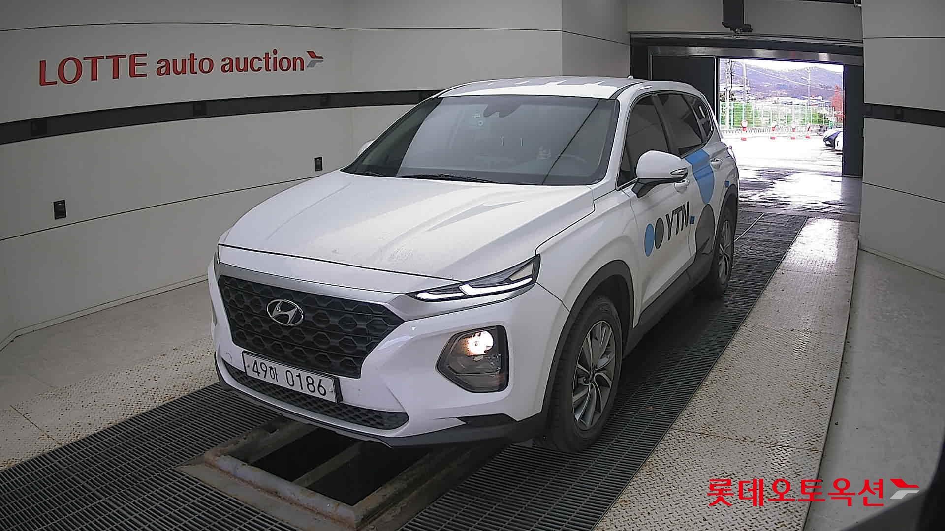 Hyundai Santa Fe 2019 Pure White из Кореи