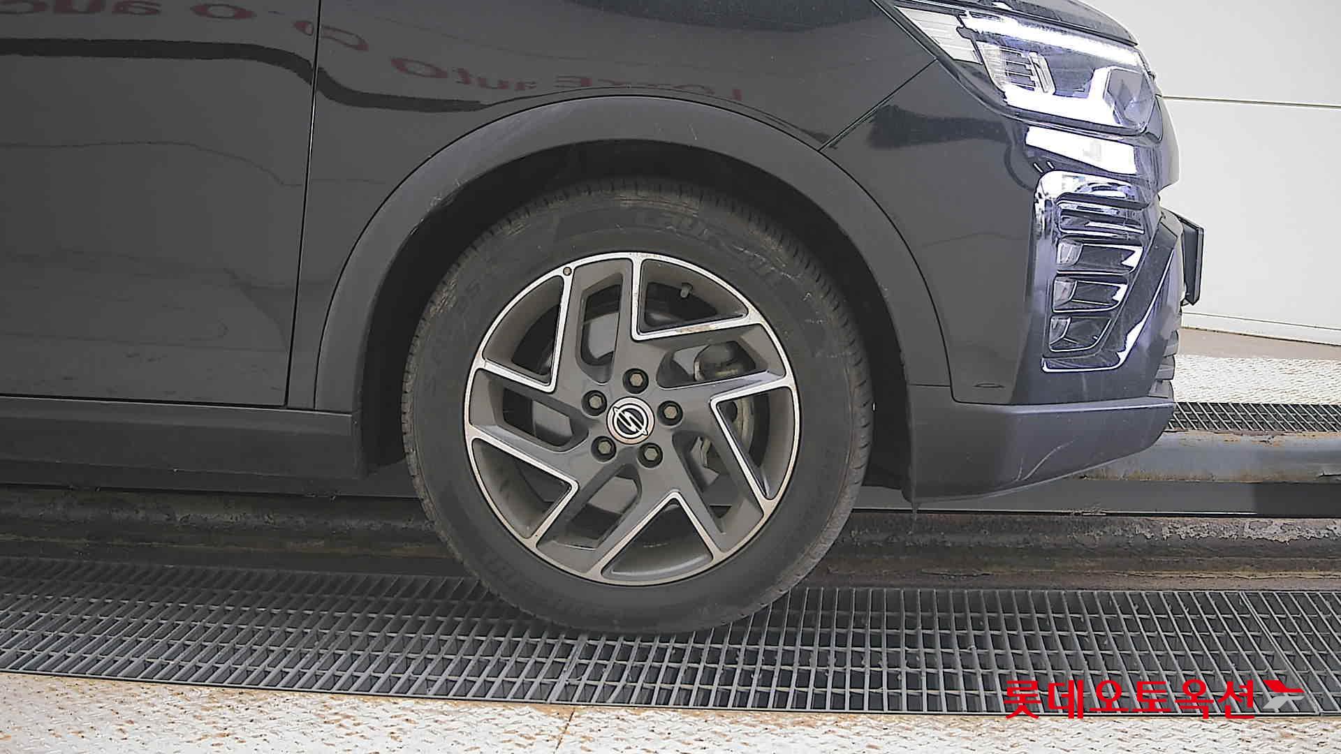 SsangYong Tivoli id 3441826 из Кореи 23