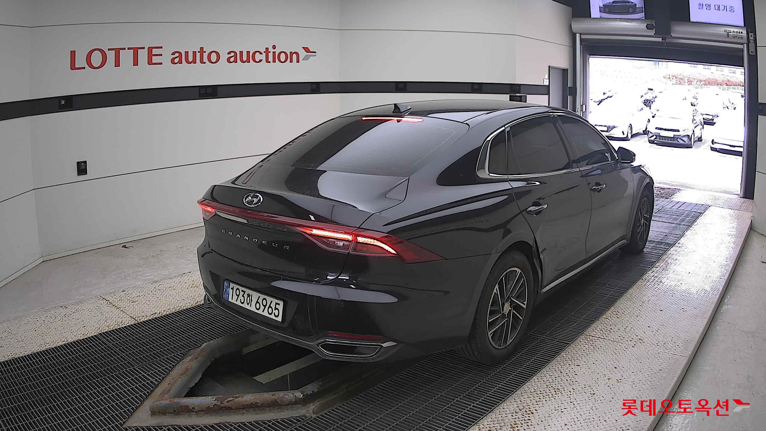 Hyundai Grandeur 2022 Midnight Black Pearl из Кореи, фото 4