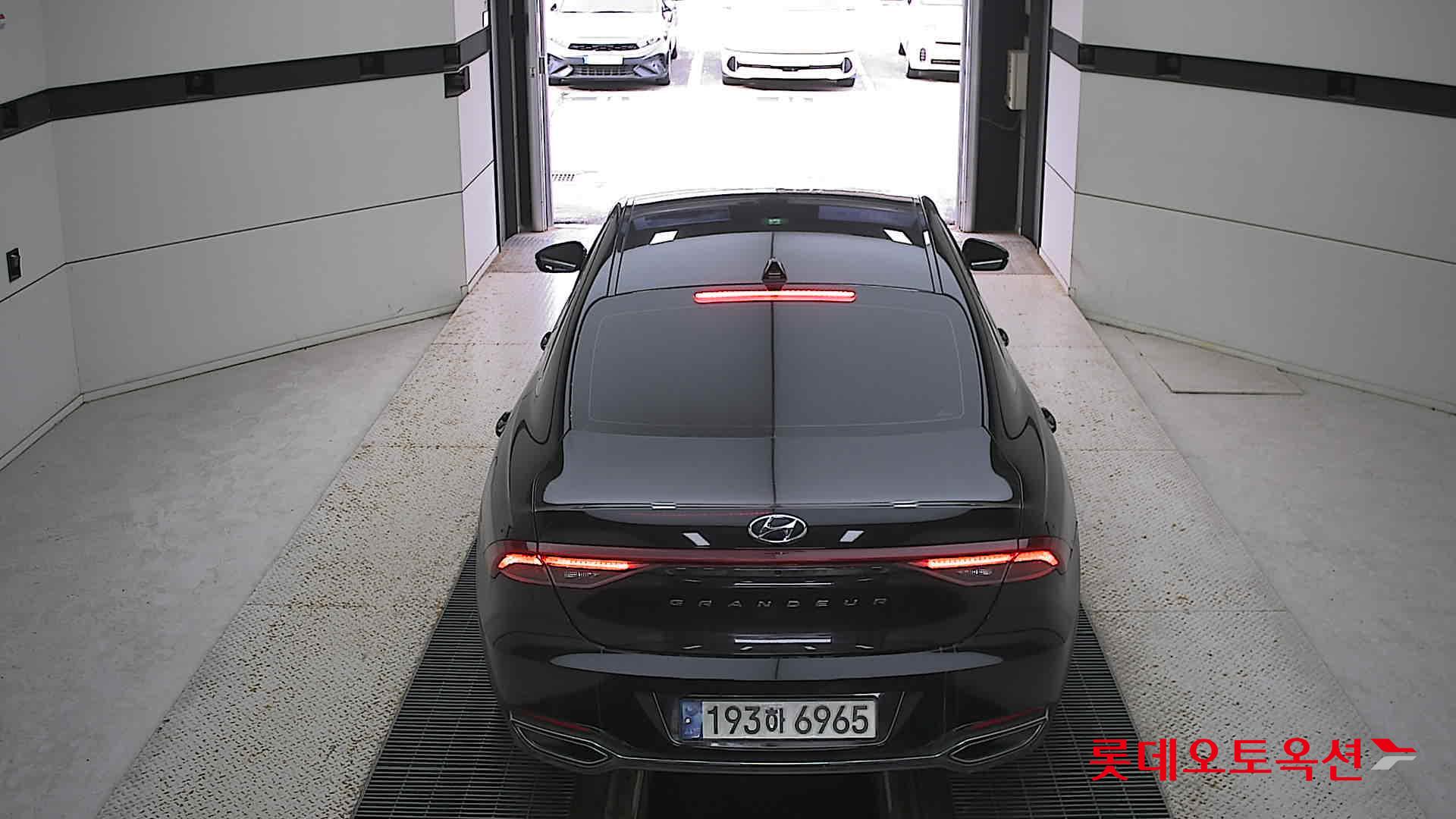 Hyundai Grandeur 2022 Midnight Black Pearl из Кореи, фото 5