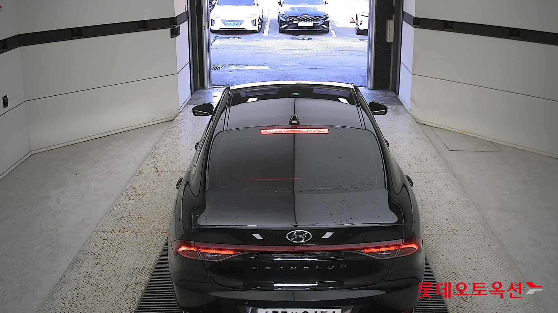 Hyundai Grandeur Hybrid 2022 Midnight Black Pearl из Кореи, фото 5