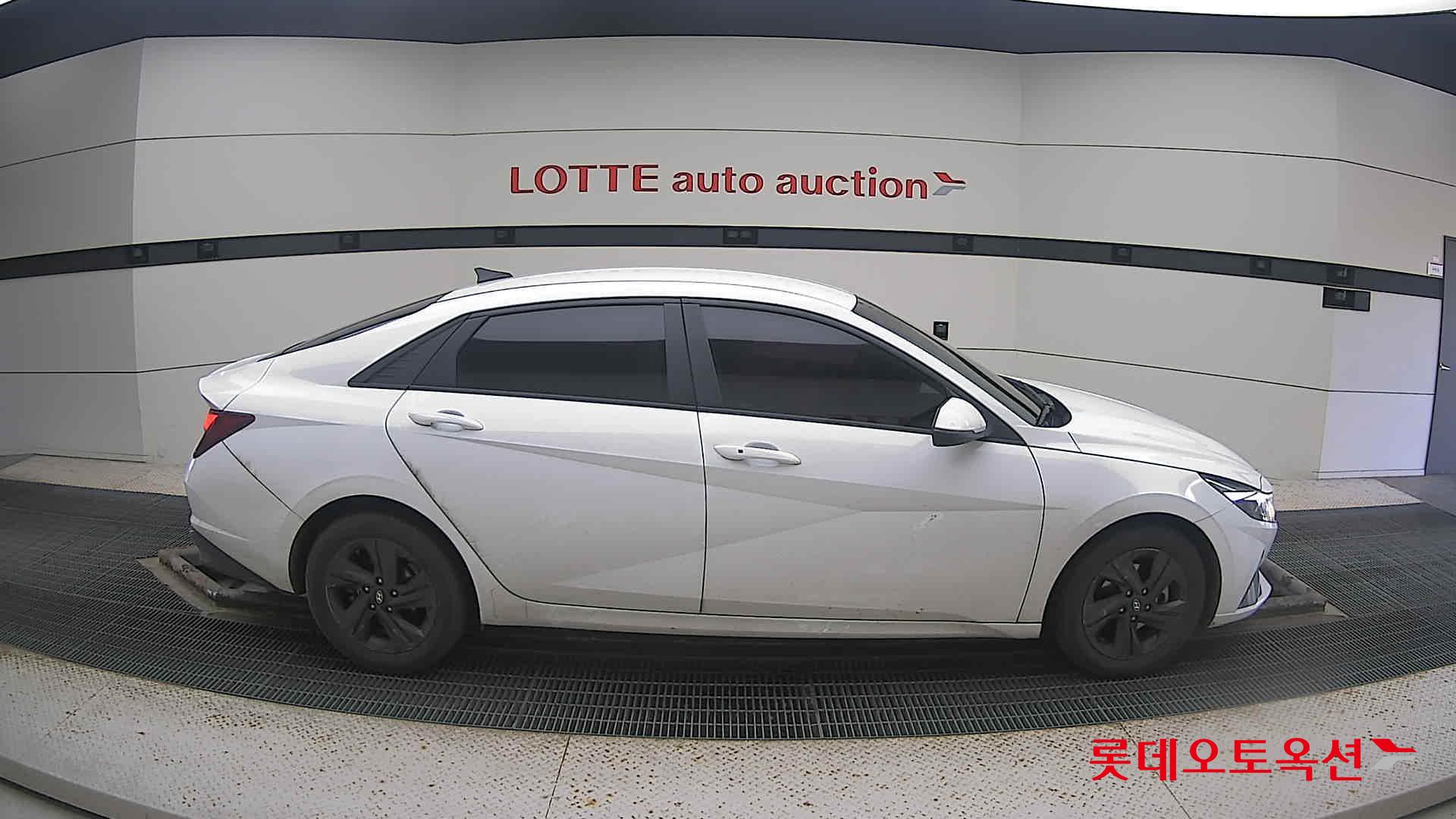 Hyundai Avante Hybrid 2021 Polar White из Кореи, фото 3