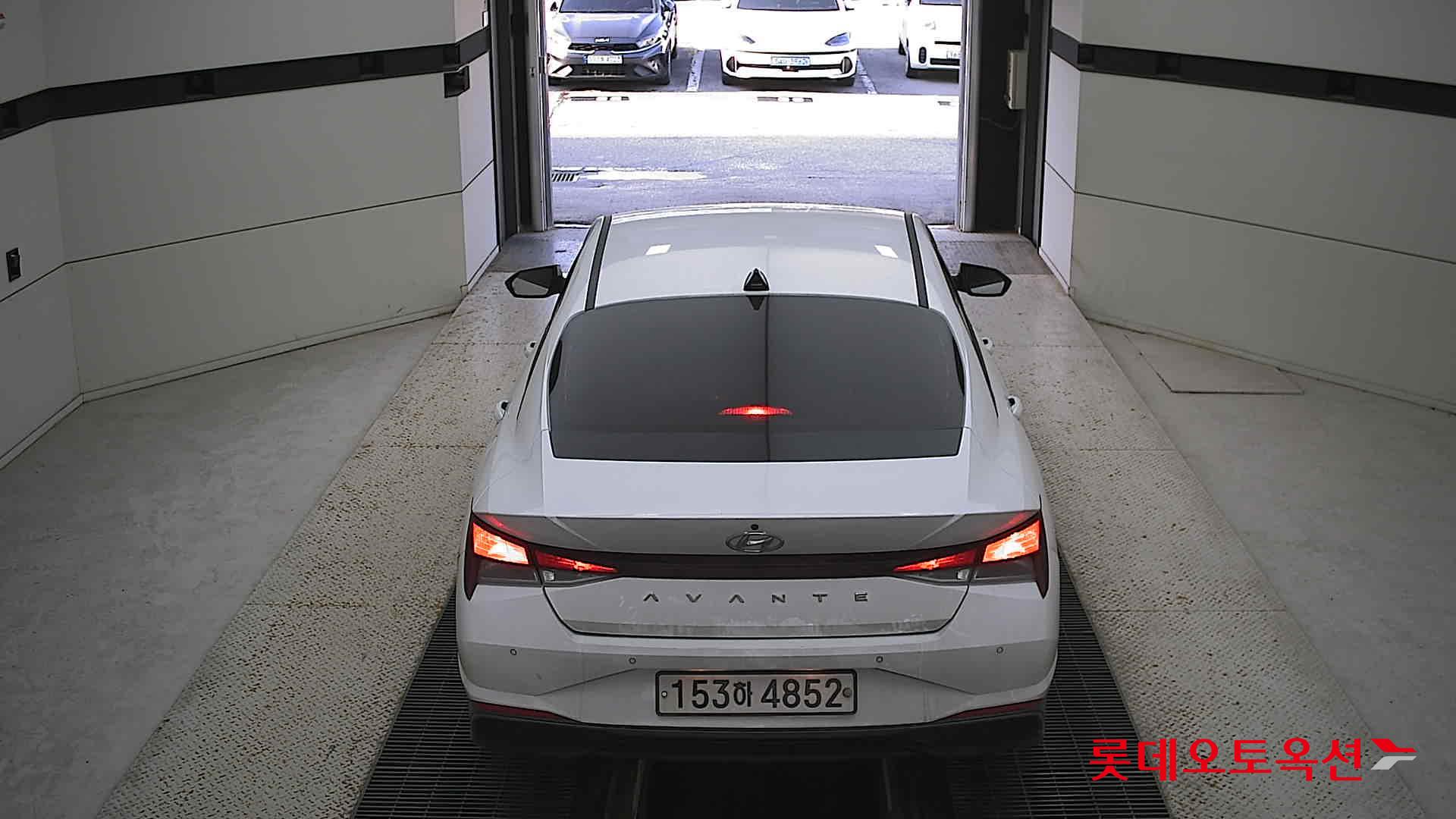 Hyundai Avante Hybrid 2021 Polar White из Кореи, фото 5