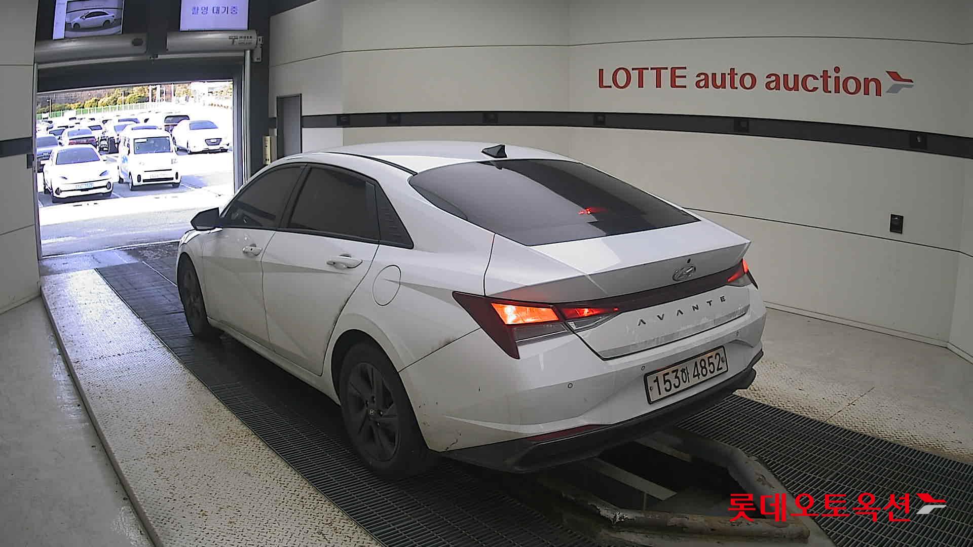 Hyundai Avante Hybrid 2021 Polar White из Кореи, фото 6