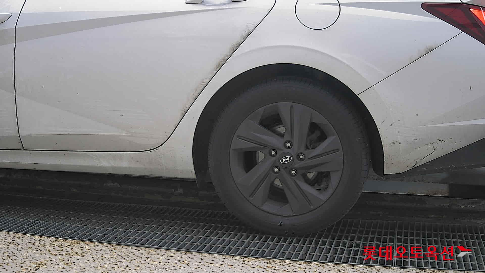 Hyundai Avante Hybrid id 3436604 из Кореи 22