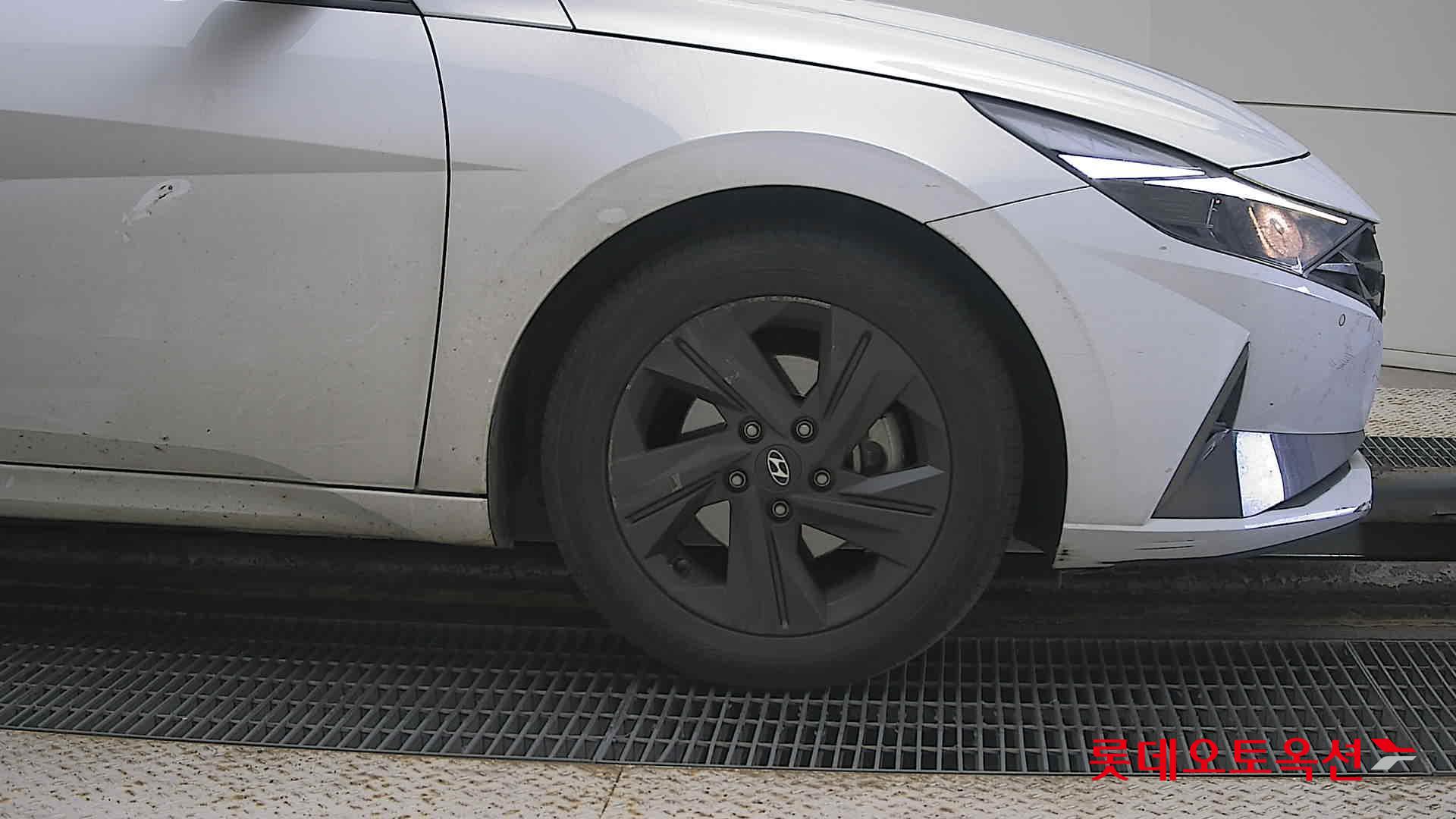 Hyundai Avante Hybrid id 3436604 из Кореи 23