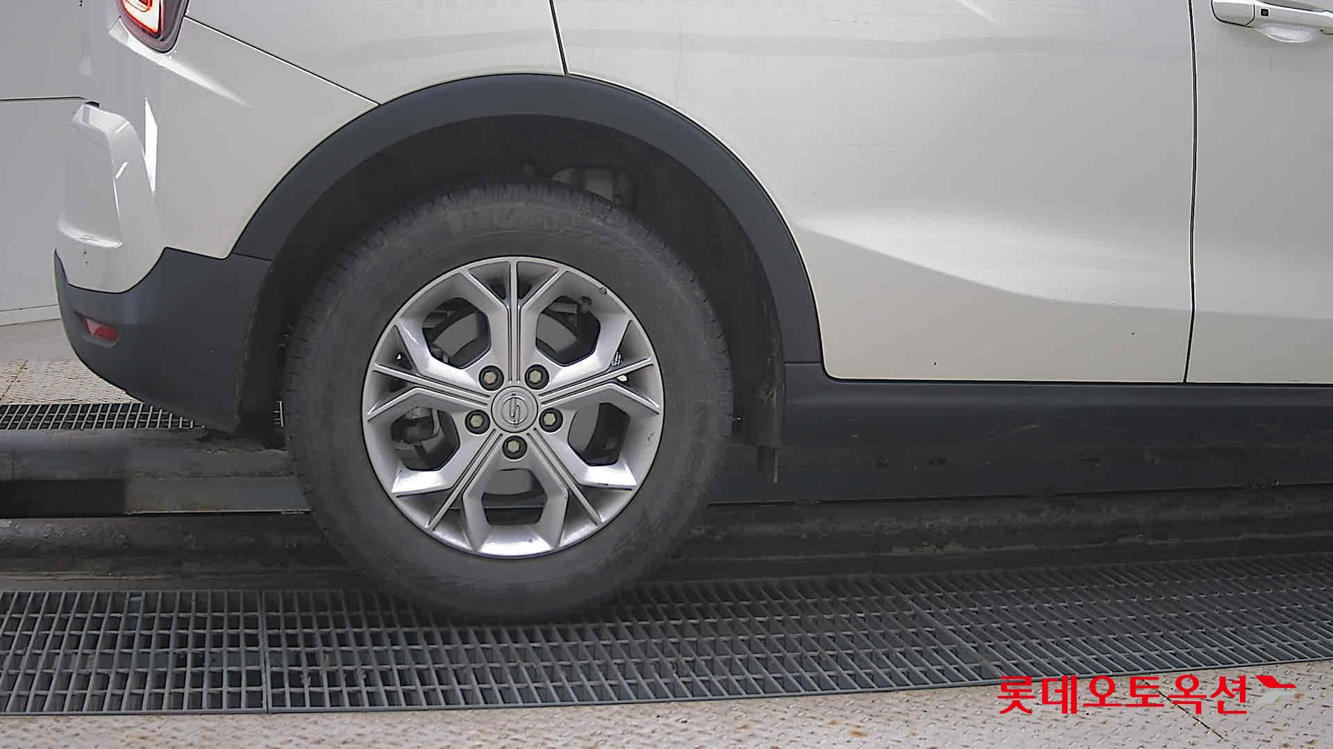 SsangYong Tivoli id 3436687 из Кореи 24