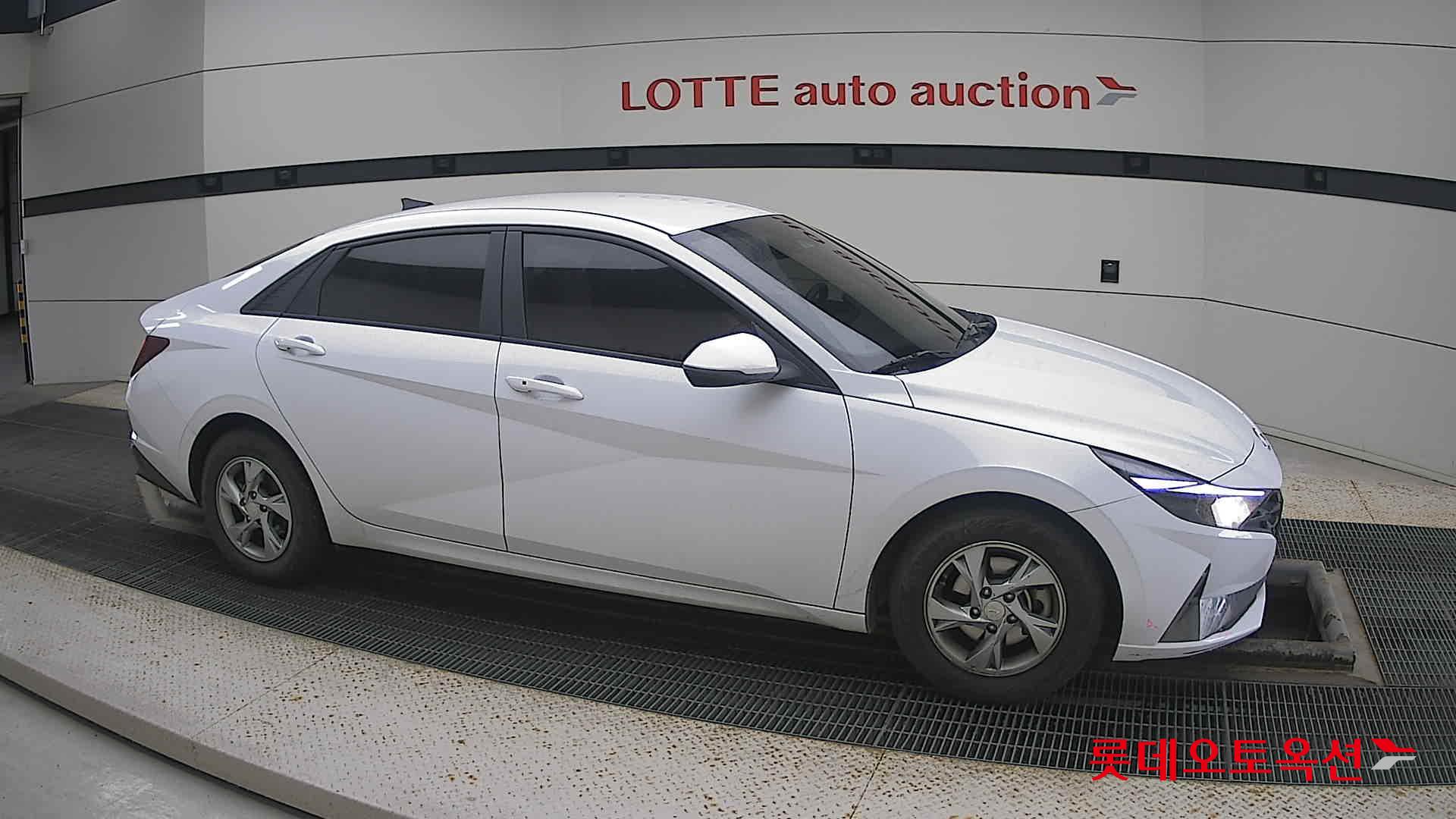 Hyundai Avante id 3436609 из Кореи 17