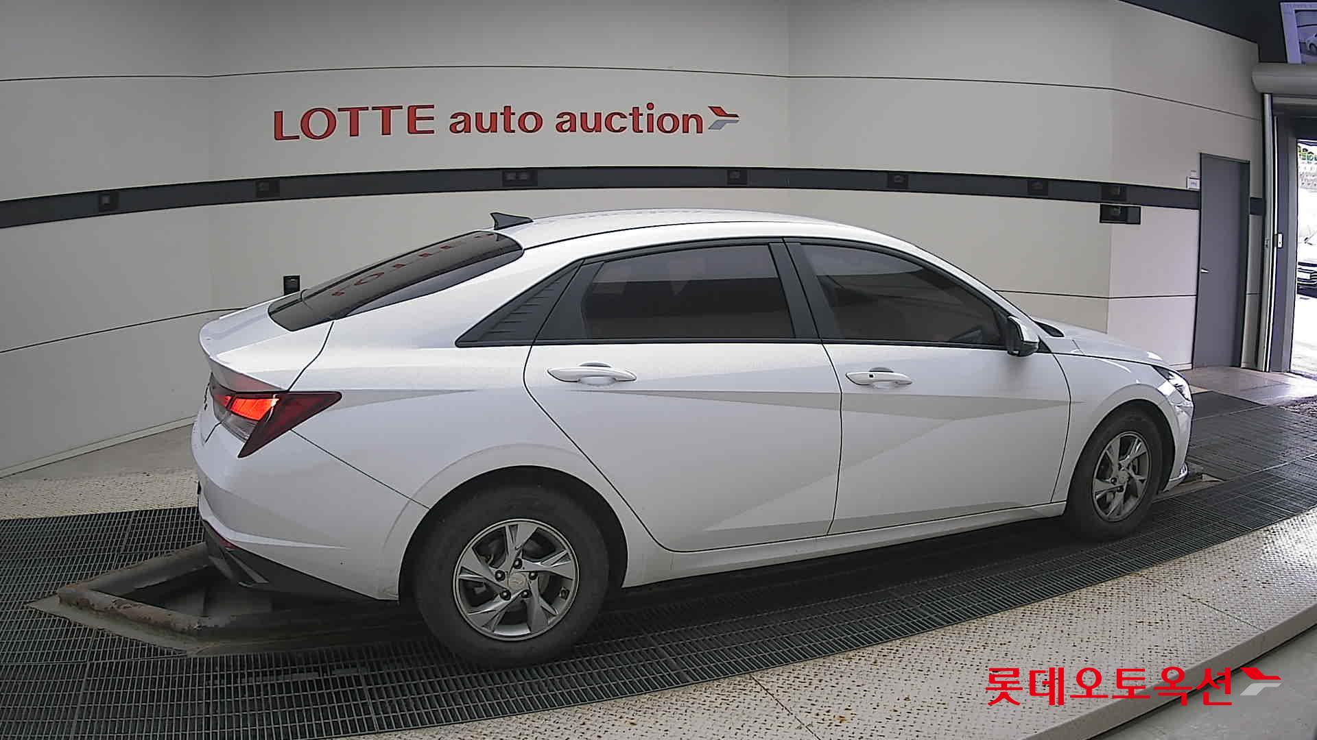 Hyundai Avante id 3436609 из Кореи 18