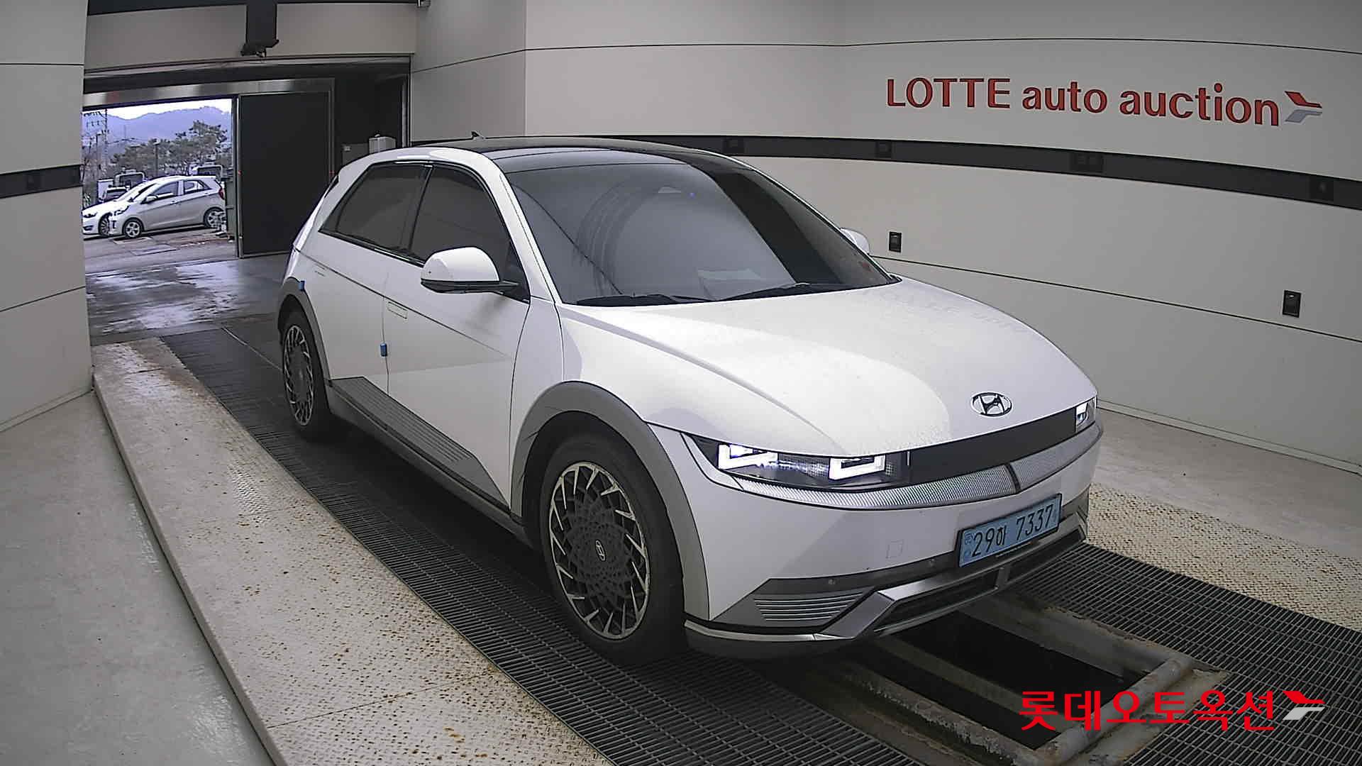 Hyundai IONIQ 5 2022 Atlas White из Кореи, фото 2