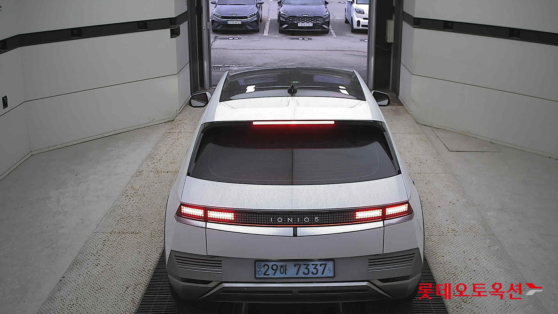 Hyundai IONIQ 5 2022 Atlas White из Кореи, фото 5