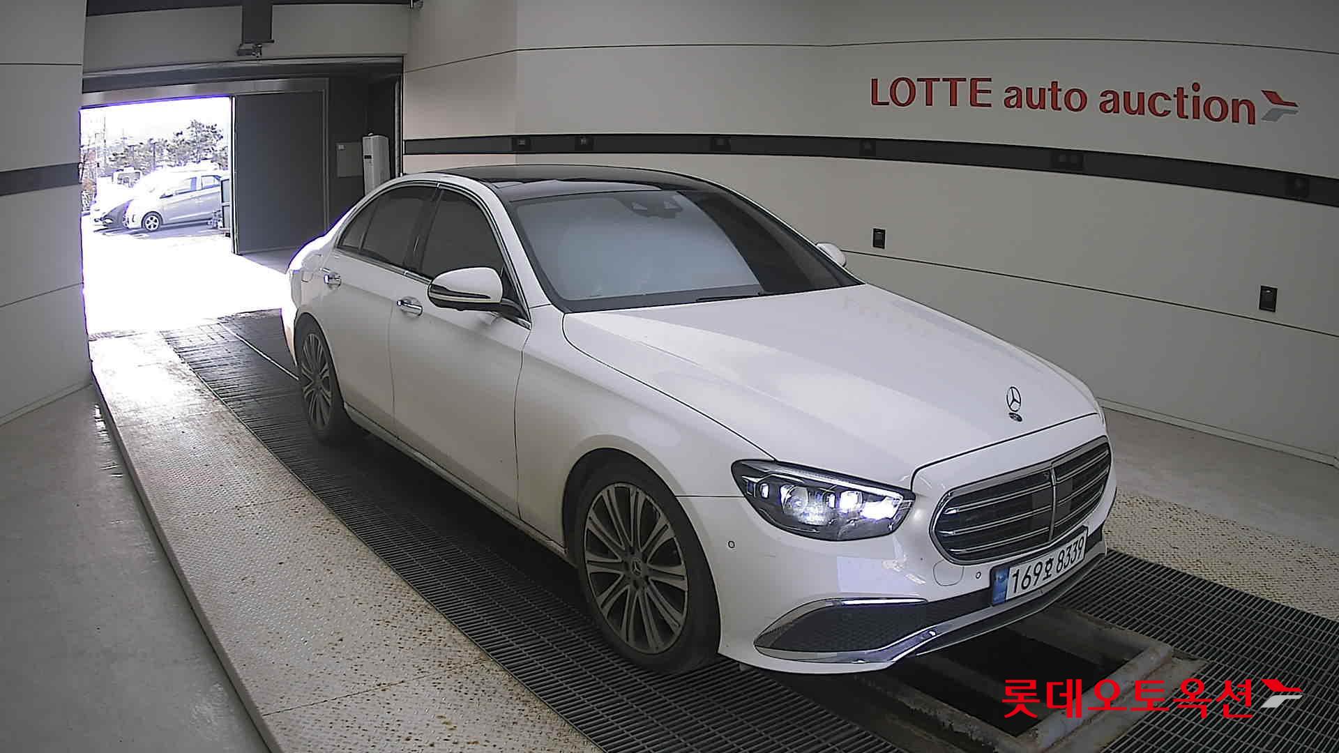 Mercedes-Benz Mercedes-Benz E450 4MATIC 2022 149-POLAR WHITE (BENZ) из Кореи, фото 2