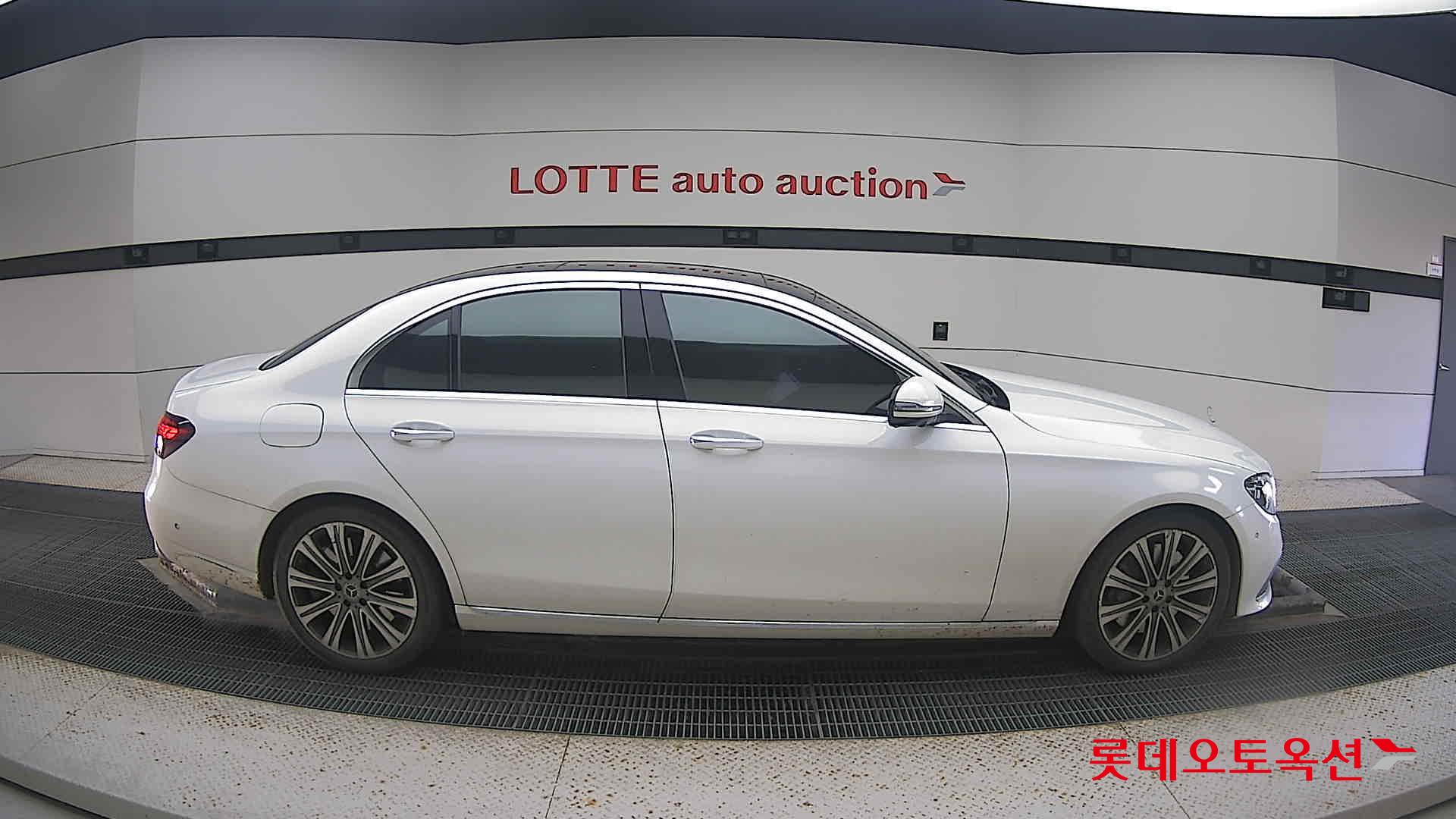 Mercedes-Benz Mercedes-Benz E450 4MATIC 2022 149-POLAR WHITE (BENZ) из Кореи, фото 3