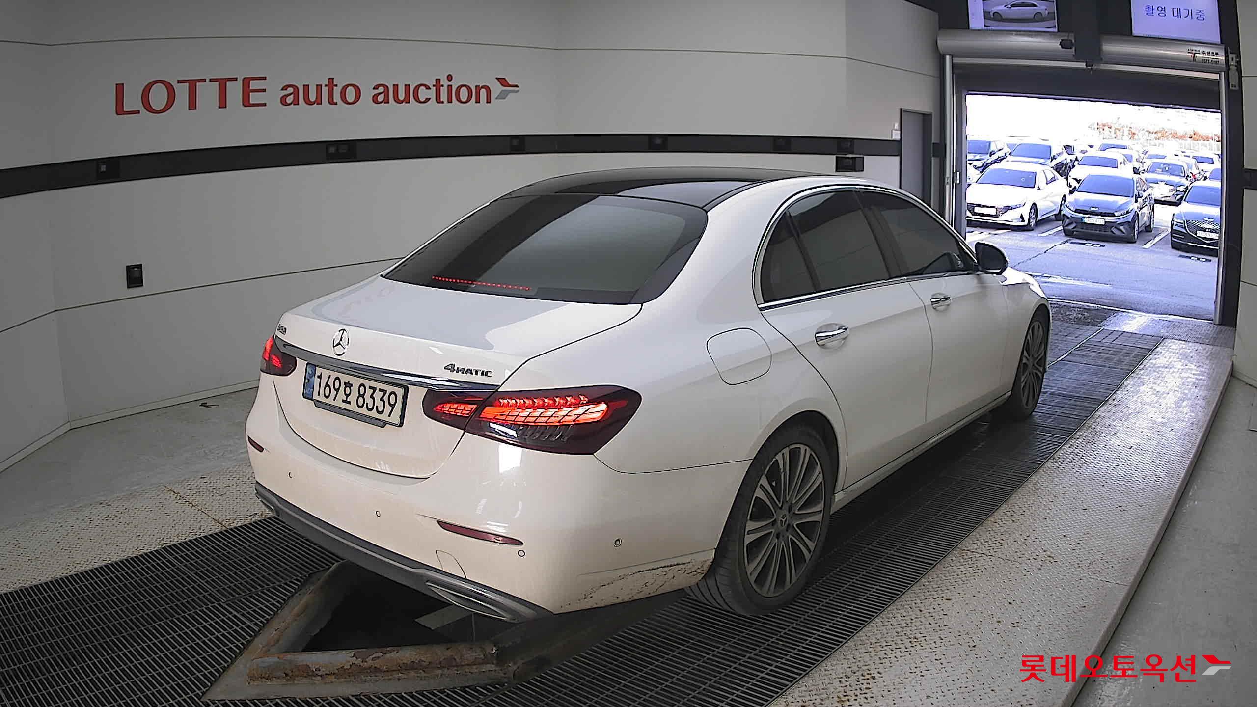 Mercedes-Benz Mercedes-Benz E450 4MATIC 2022 149-POLAR WHITE (BENZ) из Кореи, фото 4