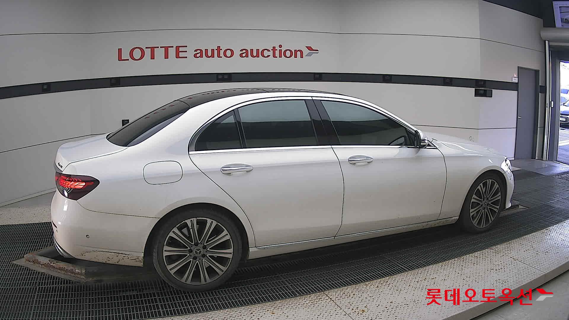 Mercedes-Benz Mercedes-Benz E450 4MATIC id 3441832 из Кореи 18